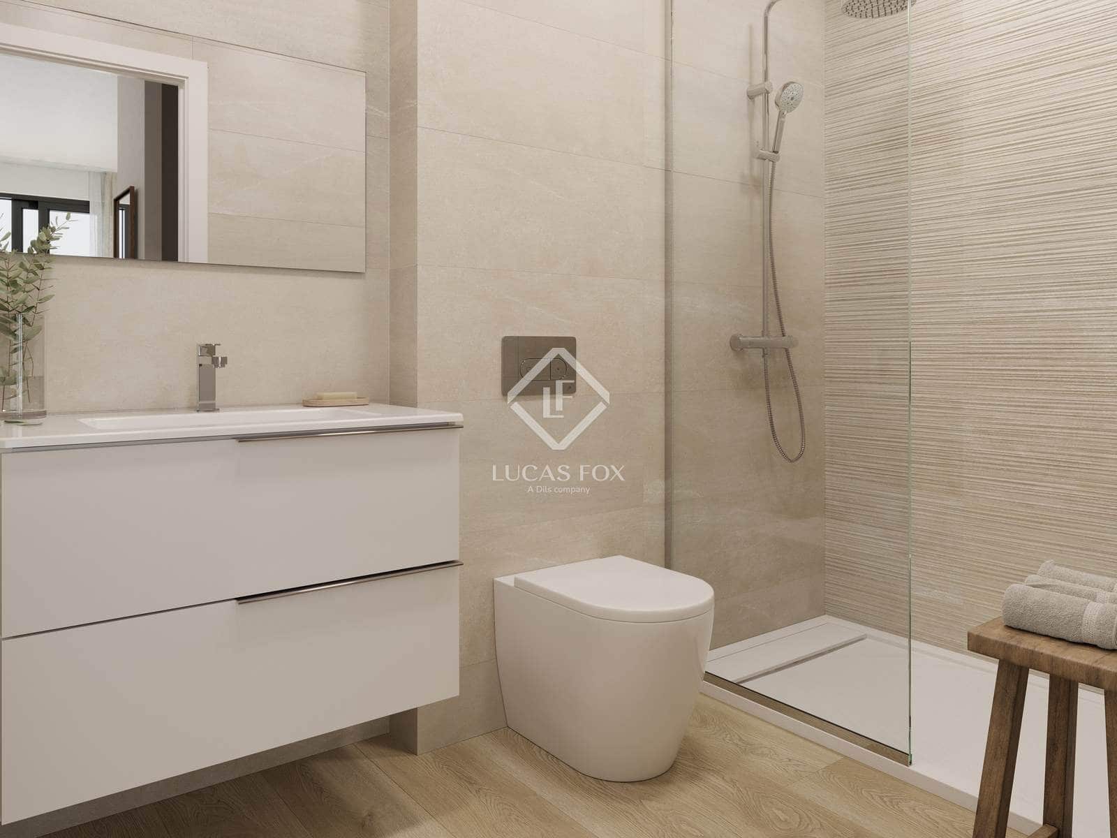 2 bedroom Apartment for sale in Torrox with pool garage - € 295,000 (Ref: 9818695)