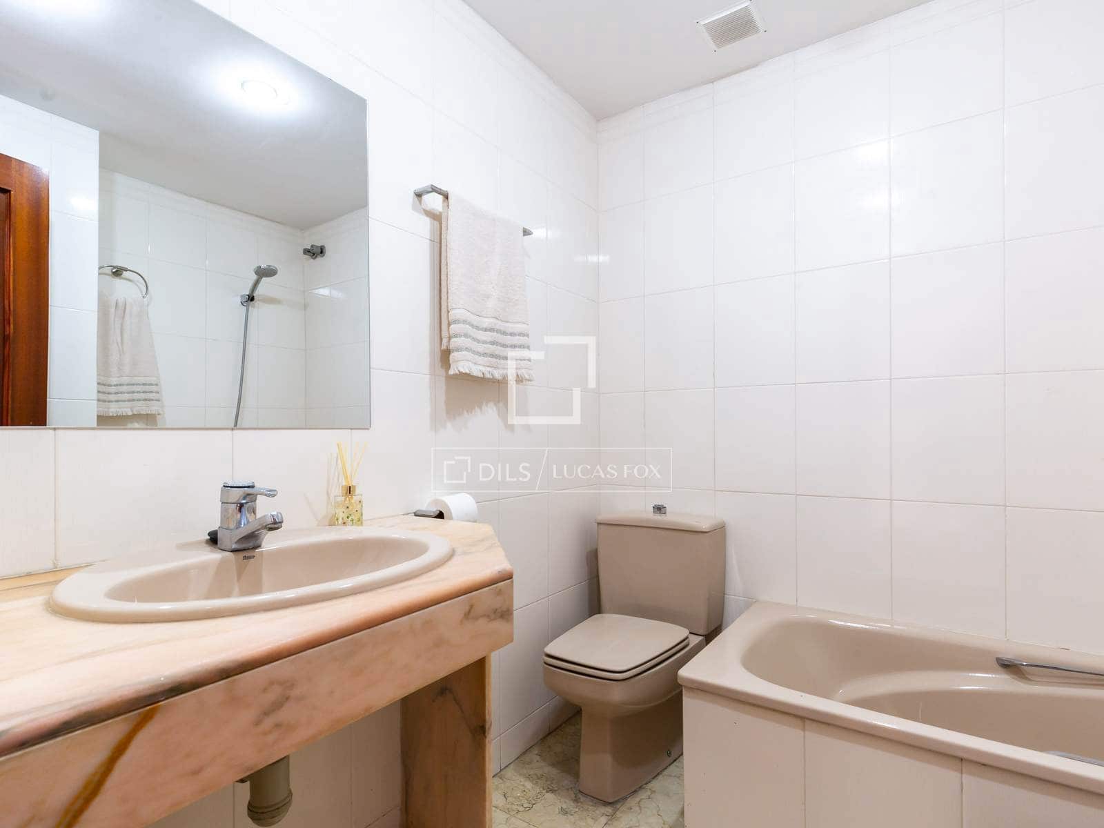 4 slaapkamer Appartement te koop in Sant Just Desvern met garage - € 650.000 (Ref: 9818697)