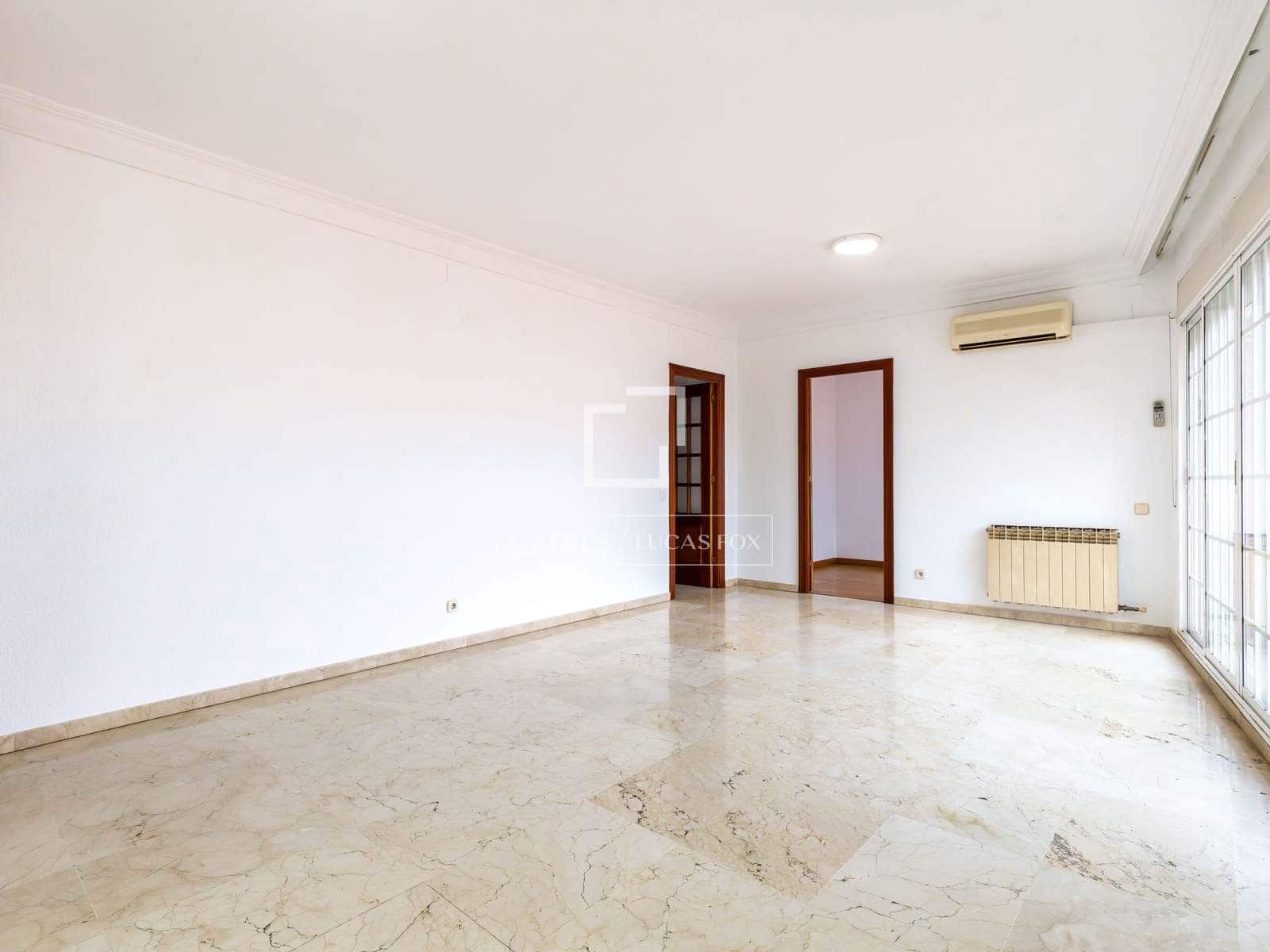 4 slaapkamer Appartement te koop in Sant Just Desvern met garage - € 650.000 (Ref: 9818697)