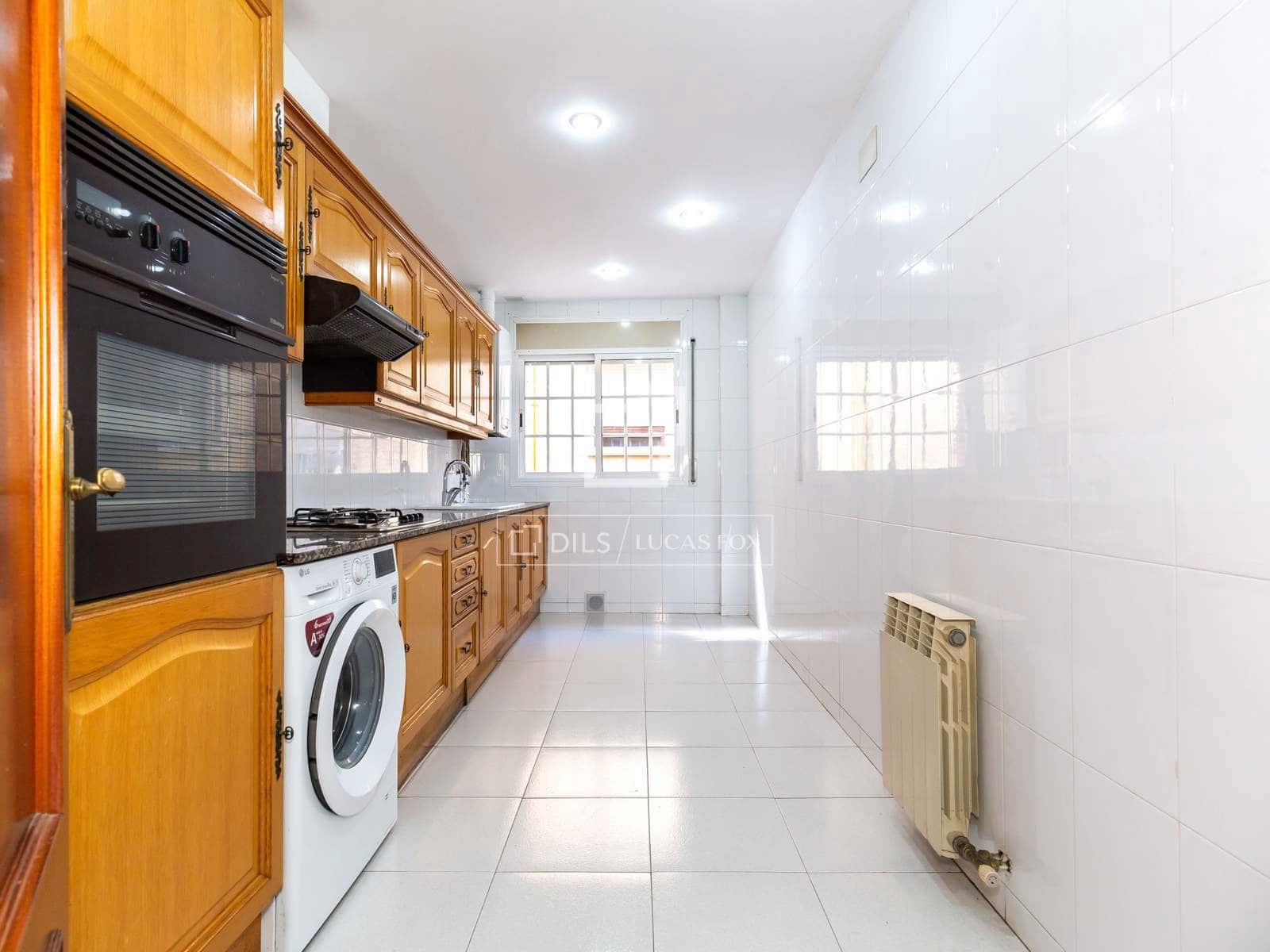 4 slaapkamer Appartement te koop in Sant Just Desvern met garage - € 650.000 (Ref: 9818697)