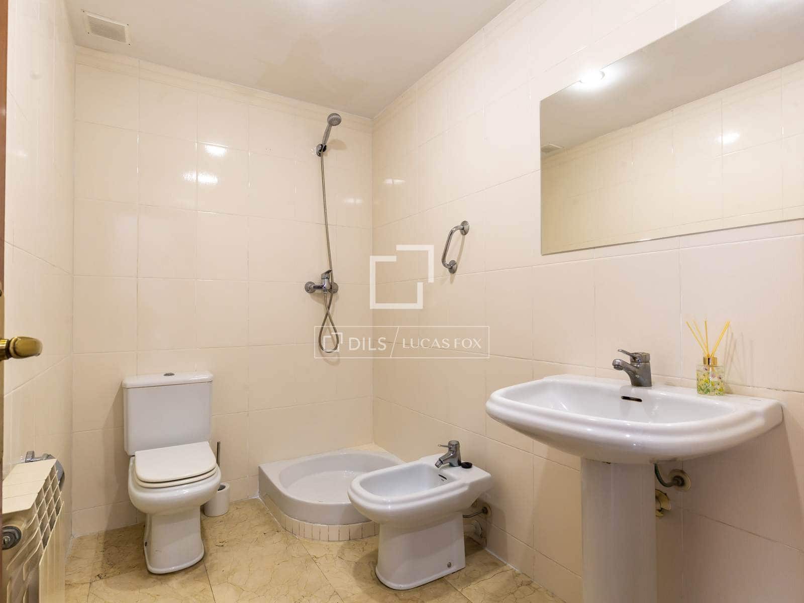 4 slaapkamer Appartement te koop in Sant Just Desvern met garage - € 650.000 (Ref: 9818697)