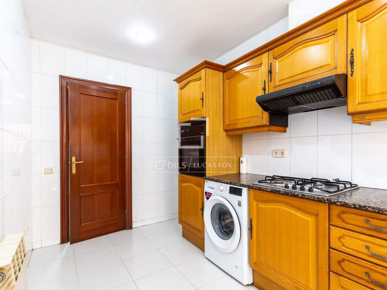 4 slaapkamer Appartement te koop in Sant Just Desvern met garage - € 650.000 (Ref: 9818697)