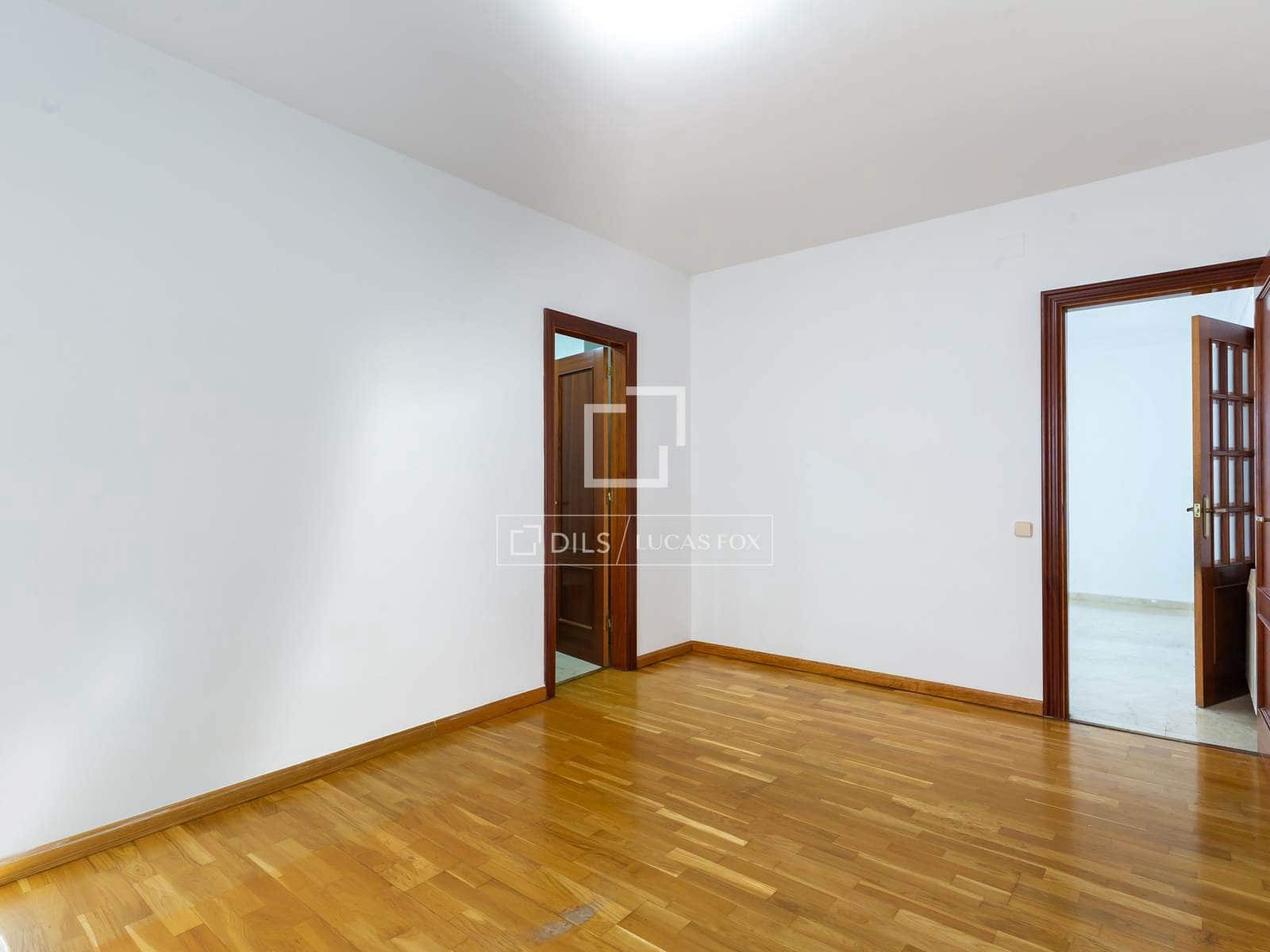 4 slaapkamer Appartement te koop in Sant Just Desvern met garage - € 650.000 (Ref: 9818697)