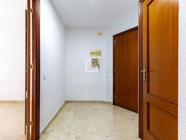 4 slaapkamer Appartement te koop in Sant Just Desvern met garage - € 650.000 (Ref: 9818697)