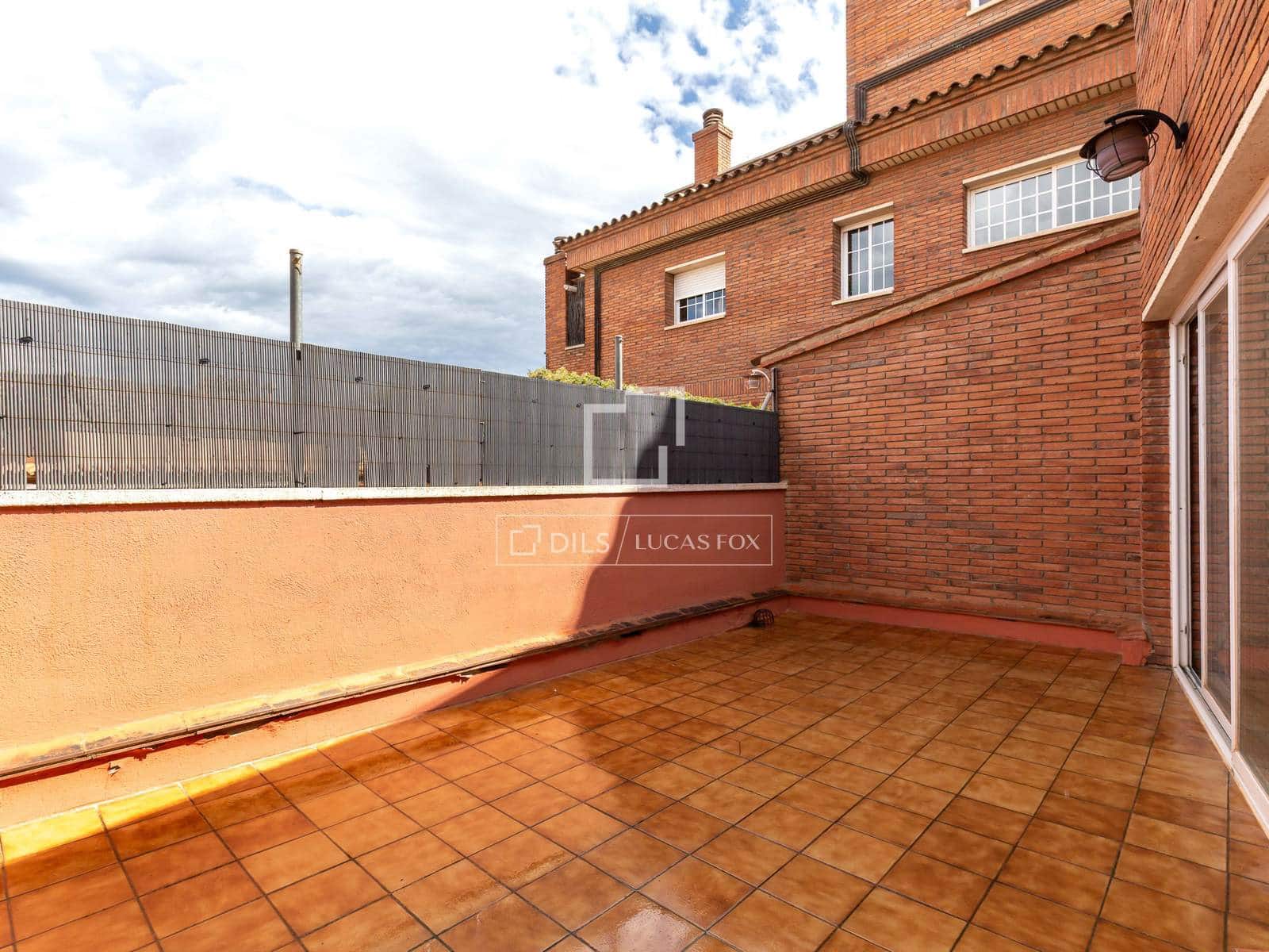 4 slaapkamer Appartement te koop in Sant Just Desvern met garage - € 650.000 (Ref: 9818697)