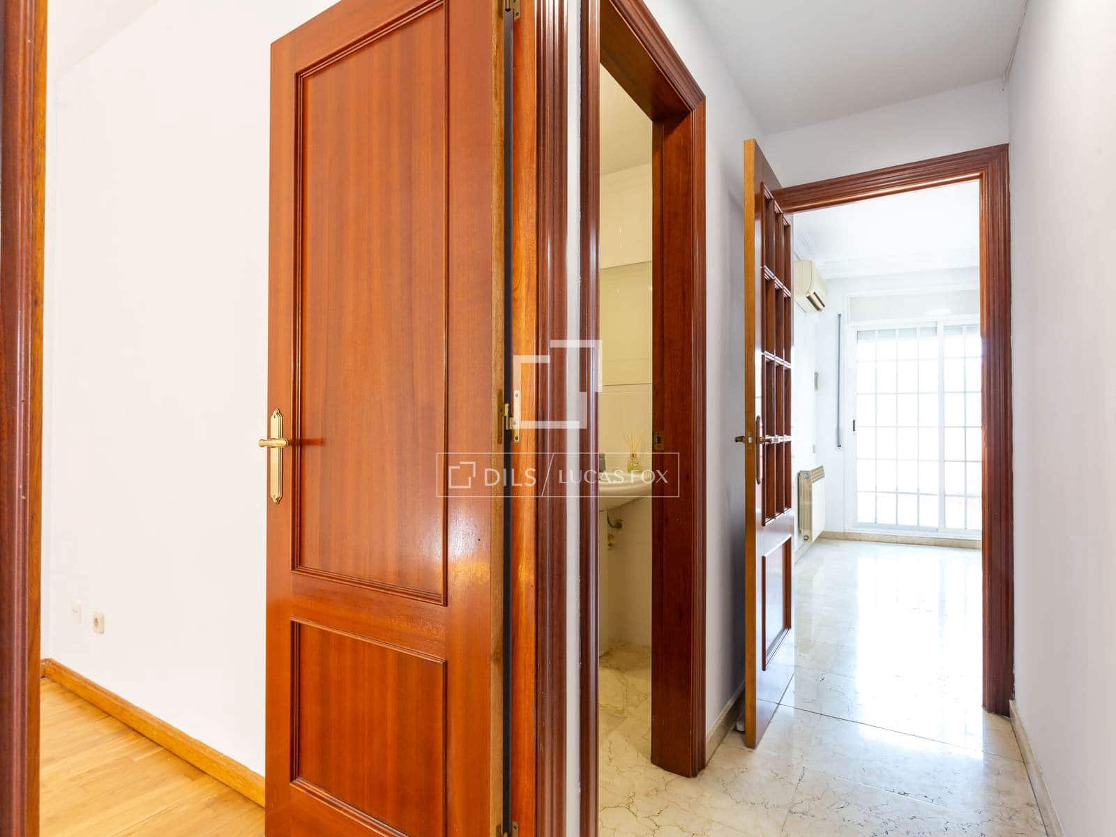 4 slaapkamer Appartement te koop in Sant Just Desvern met garage - € 650.000 (Ref: 9818697)