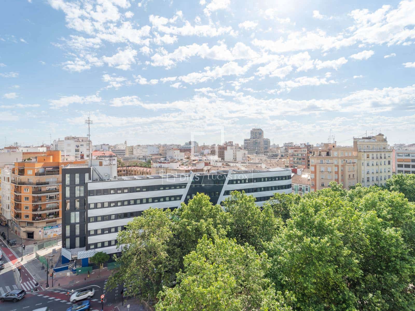 3 slaapkamer Penthouse te huur in Valencia stad - € 3.800 (Ref: 9819154)