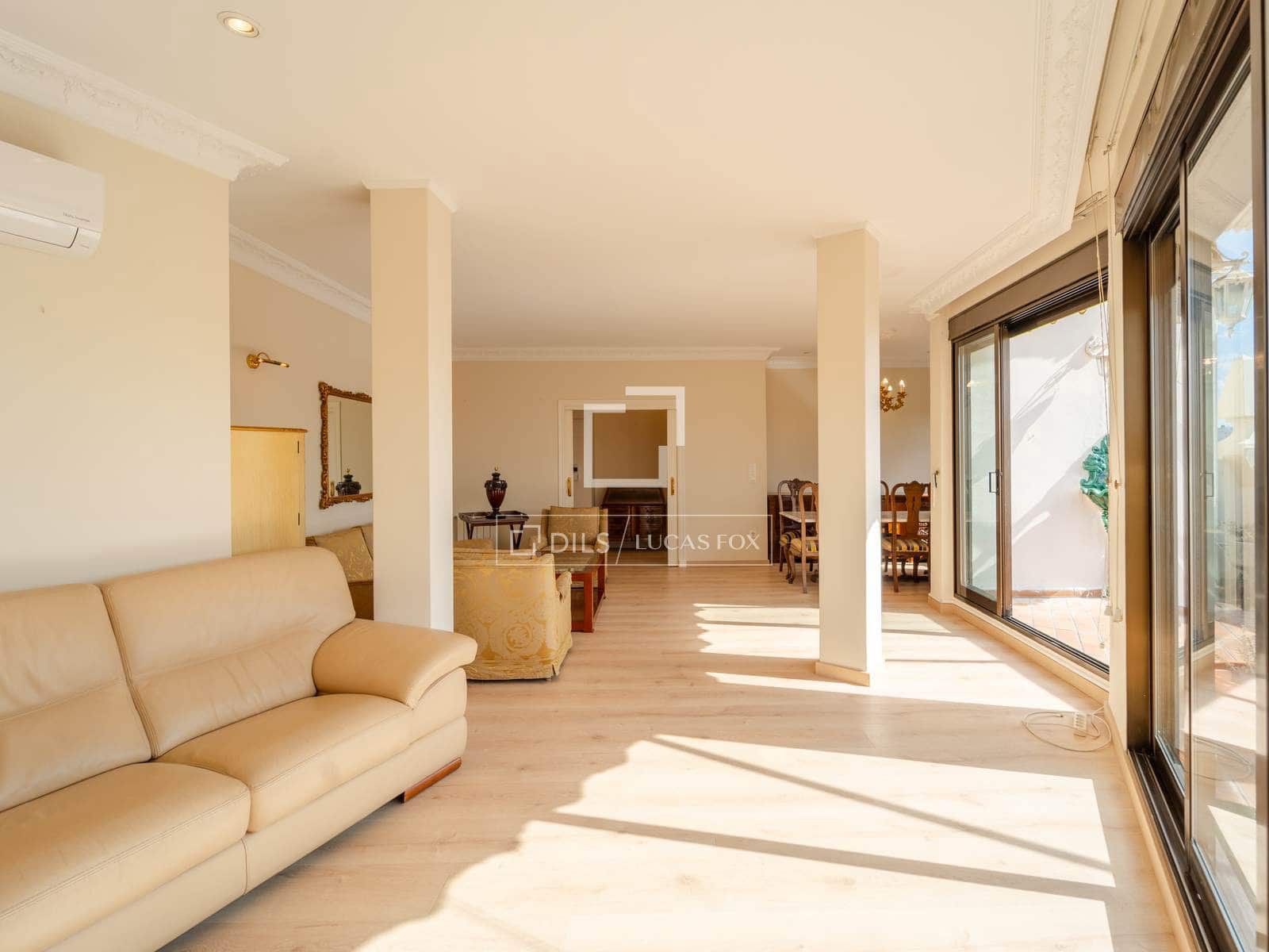 3 slaapkamer Penthouse te huur in Valencia stad - € 3.800 (Ref: 9819154)