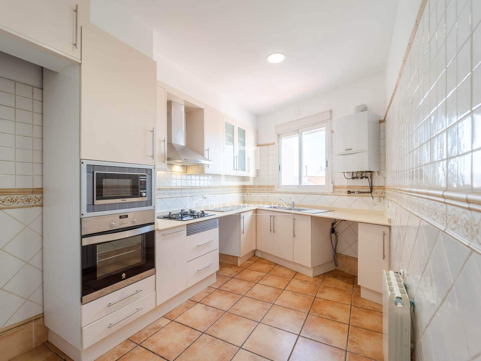 3 slaapkamer Penthouse te huur in Valencia stad - € 3.800 (Ref: 9819154)