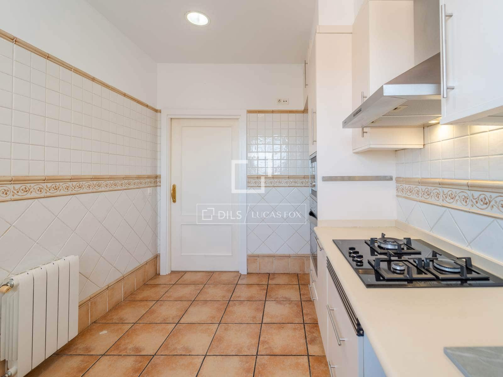 3 slaapkamer Penthouse te huur in Valencia stad - € 3.800 (Ref: 9819154)
