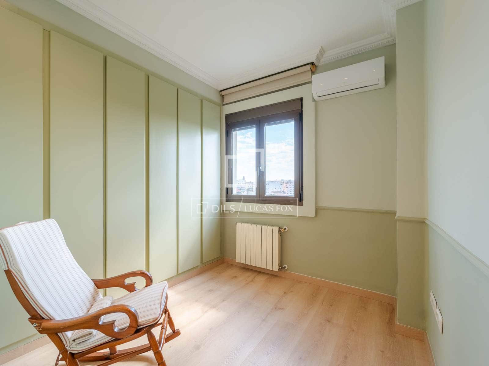3 slaapkamer Penthouse te huur in Valencia stad - € 3.800 (Ref: 9819154)