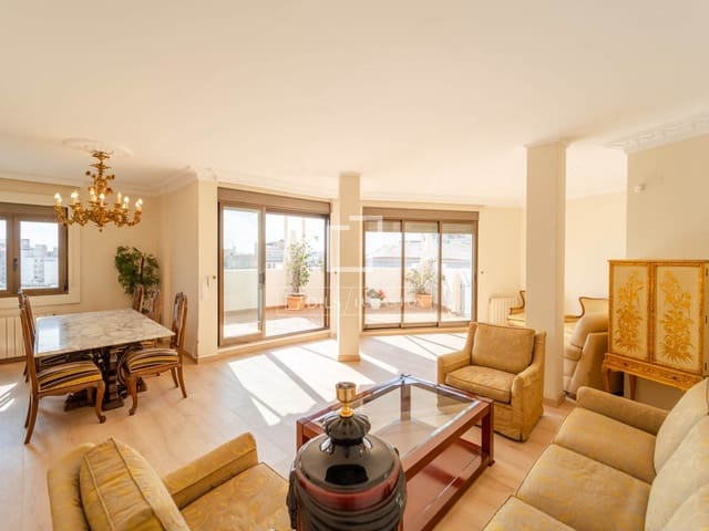 3 slaapkamer Penthouse te huur in Valencia stad - € 3.800 (Ref: 9819154)