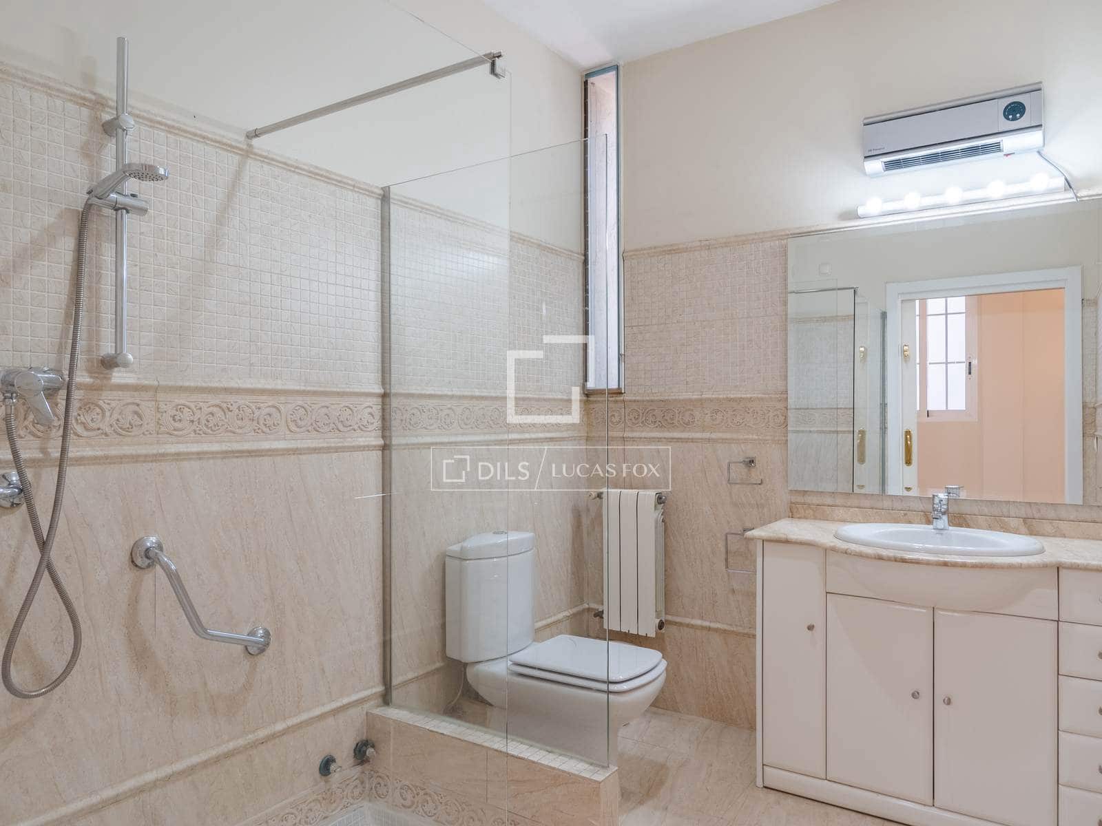 3 slaapkamer Penthouse te huur in Valencia stad - € 3.800 (Ref: 9819154)