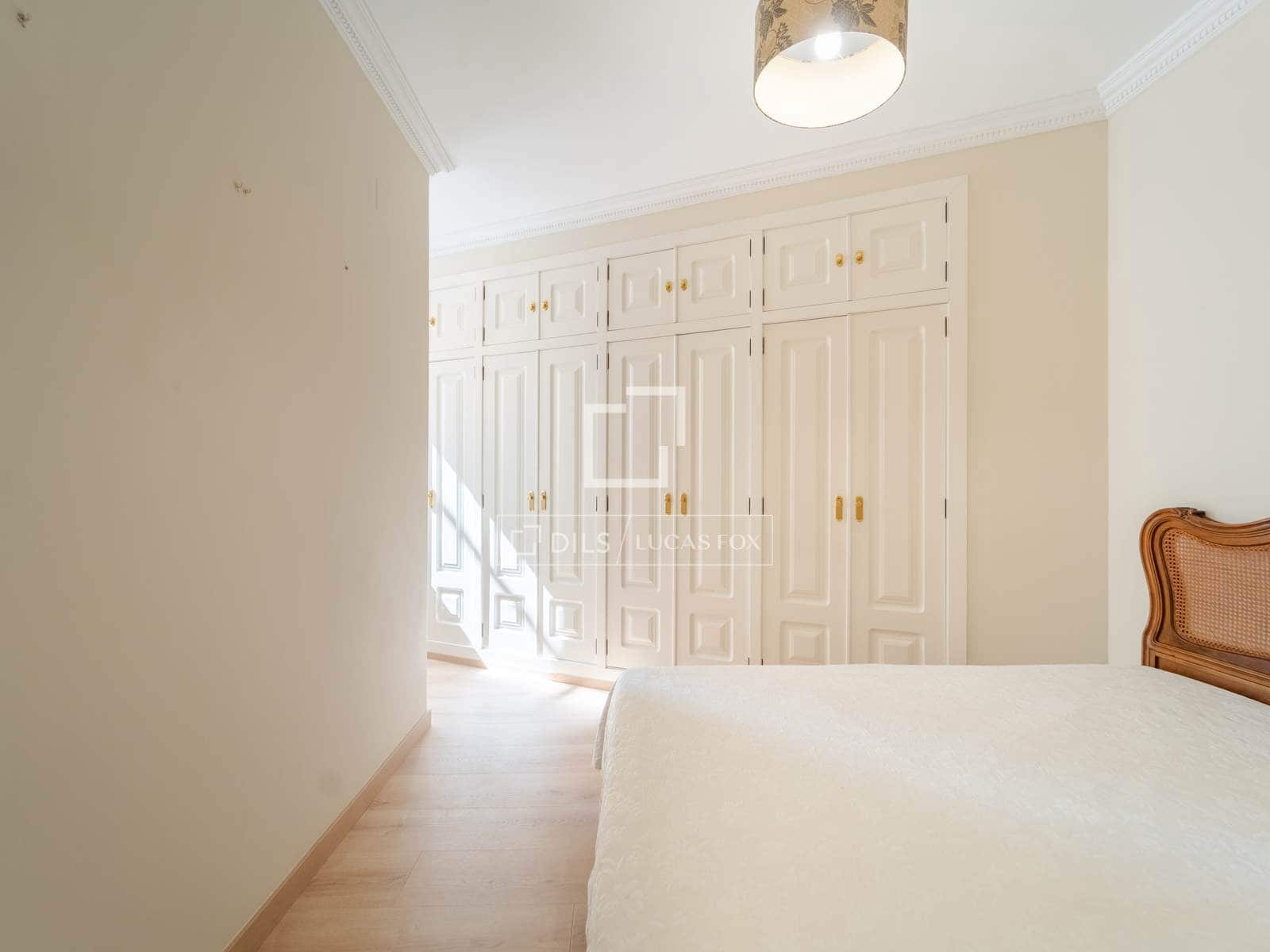 3 slaapkamer Penthouse te huur in Valencia stad - € 3.800 (Ref: 9819154)