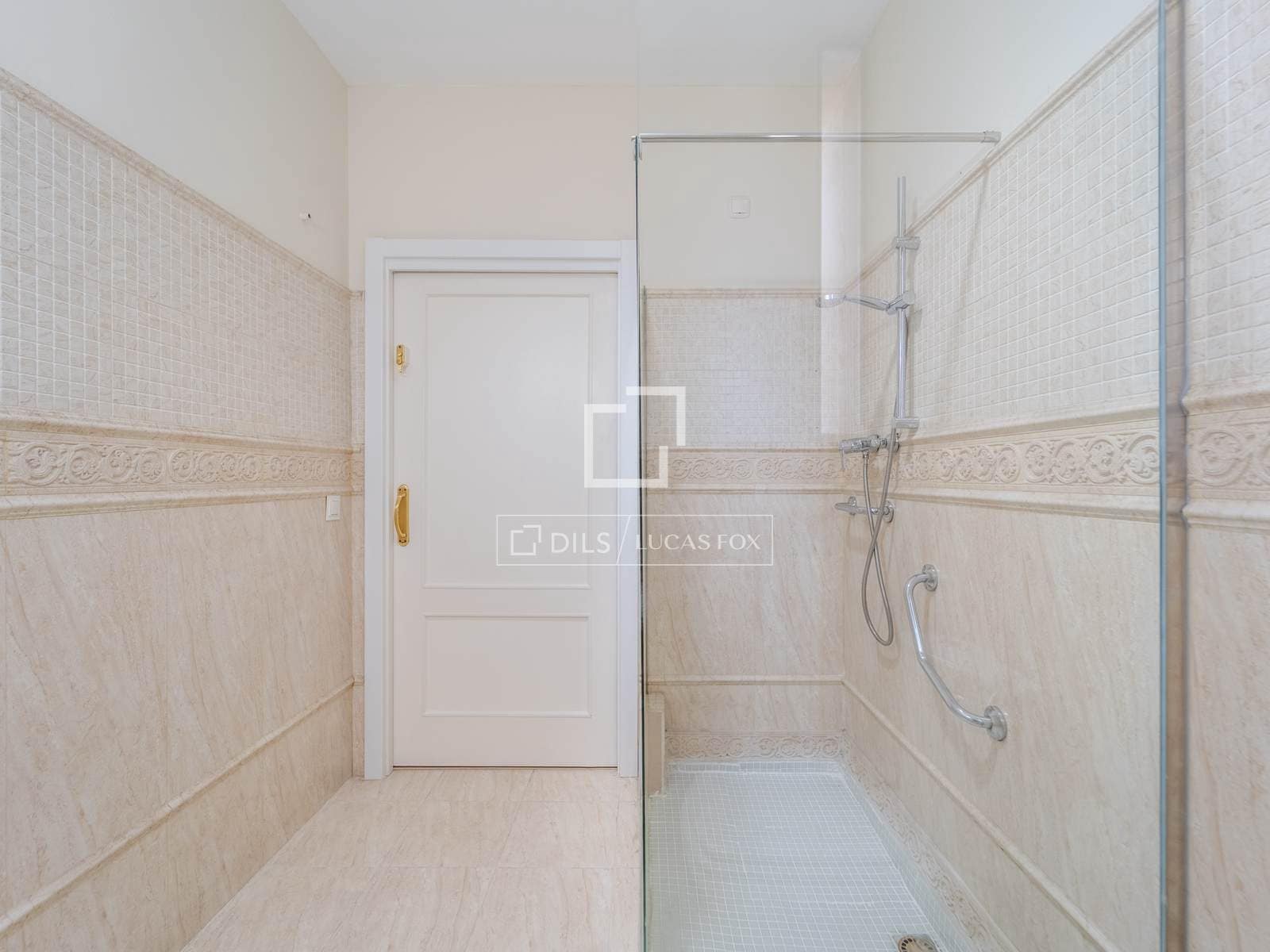 3 slaapkamer Penthouse te huur in Valencia stad - € 3.800 (Ref: 9819154)