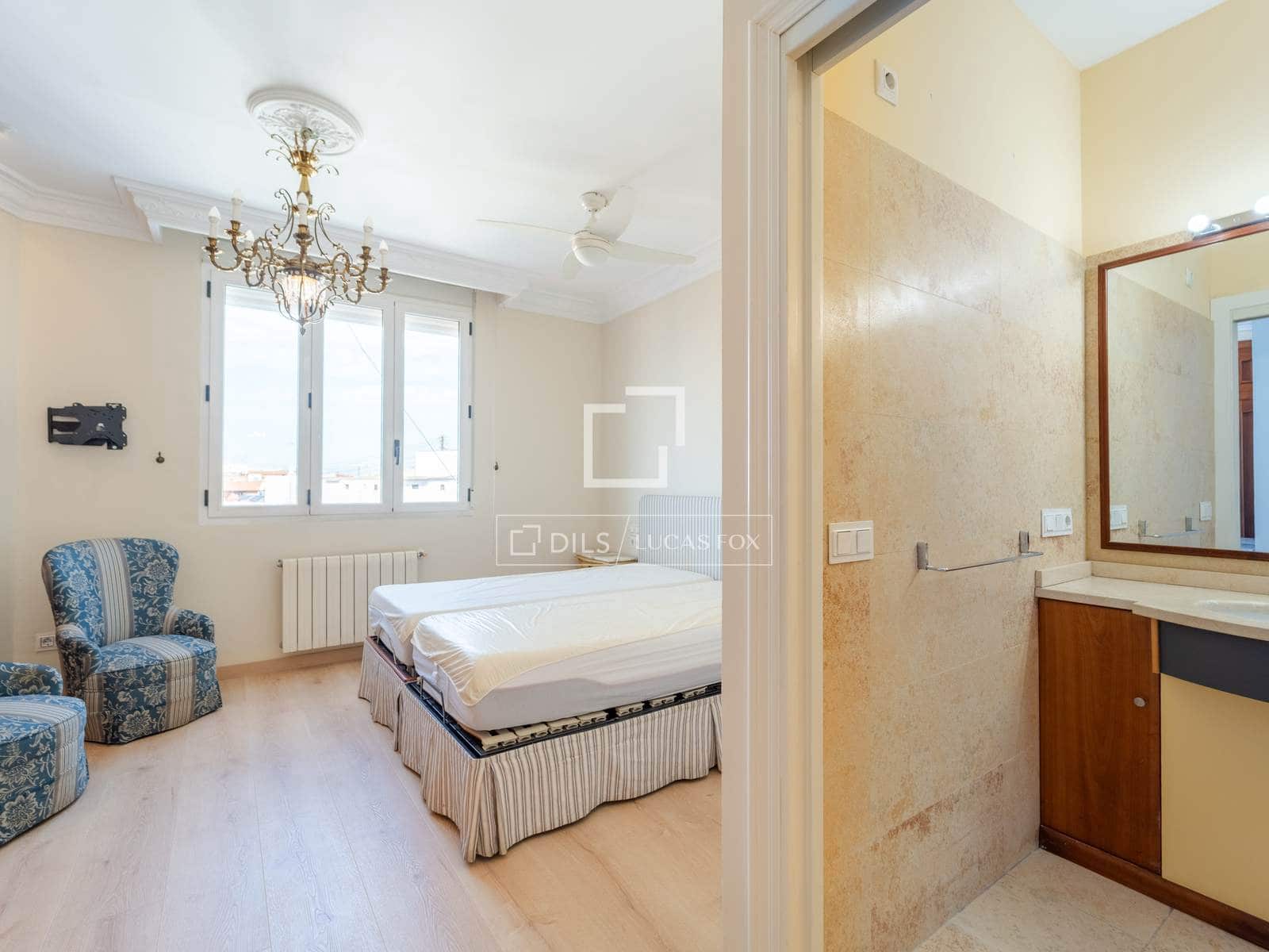 3 slaapkamer Penthouse te huur in Valencia stad - € 3.800 (Ref: 9819154)