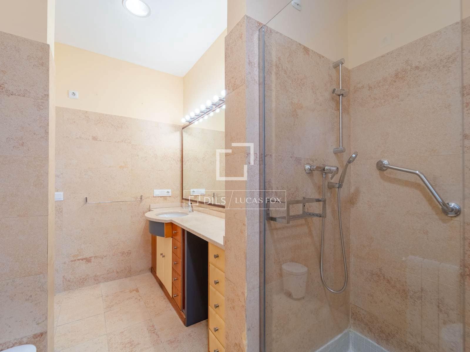 3 slaapkamer Penthouse te huur in Valencia stad - € 3.800 (Ref: 9819154)