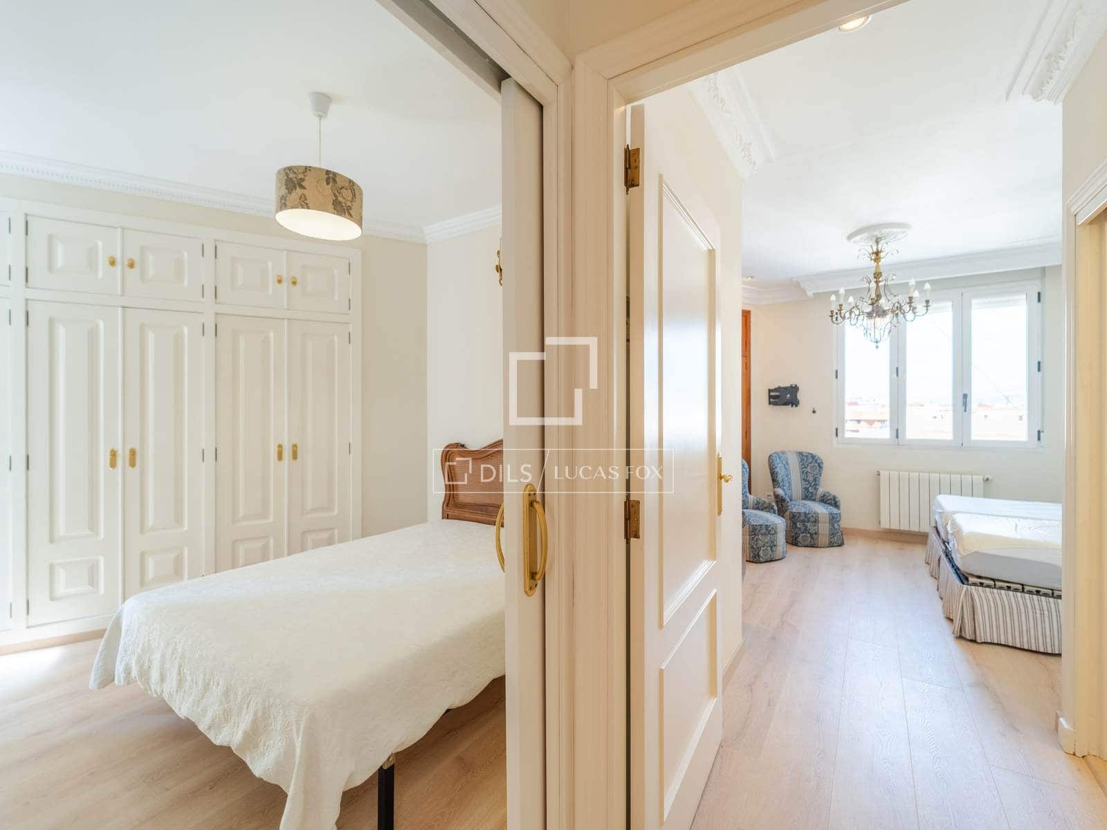 3 slaapkamer Penthouse te huur in Valencia stad - € 3.800 (Ref: 9819154)
