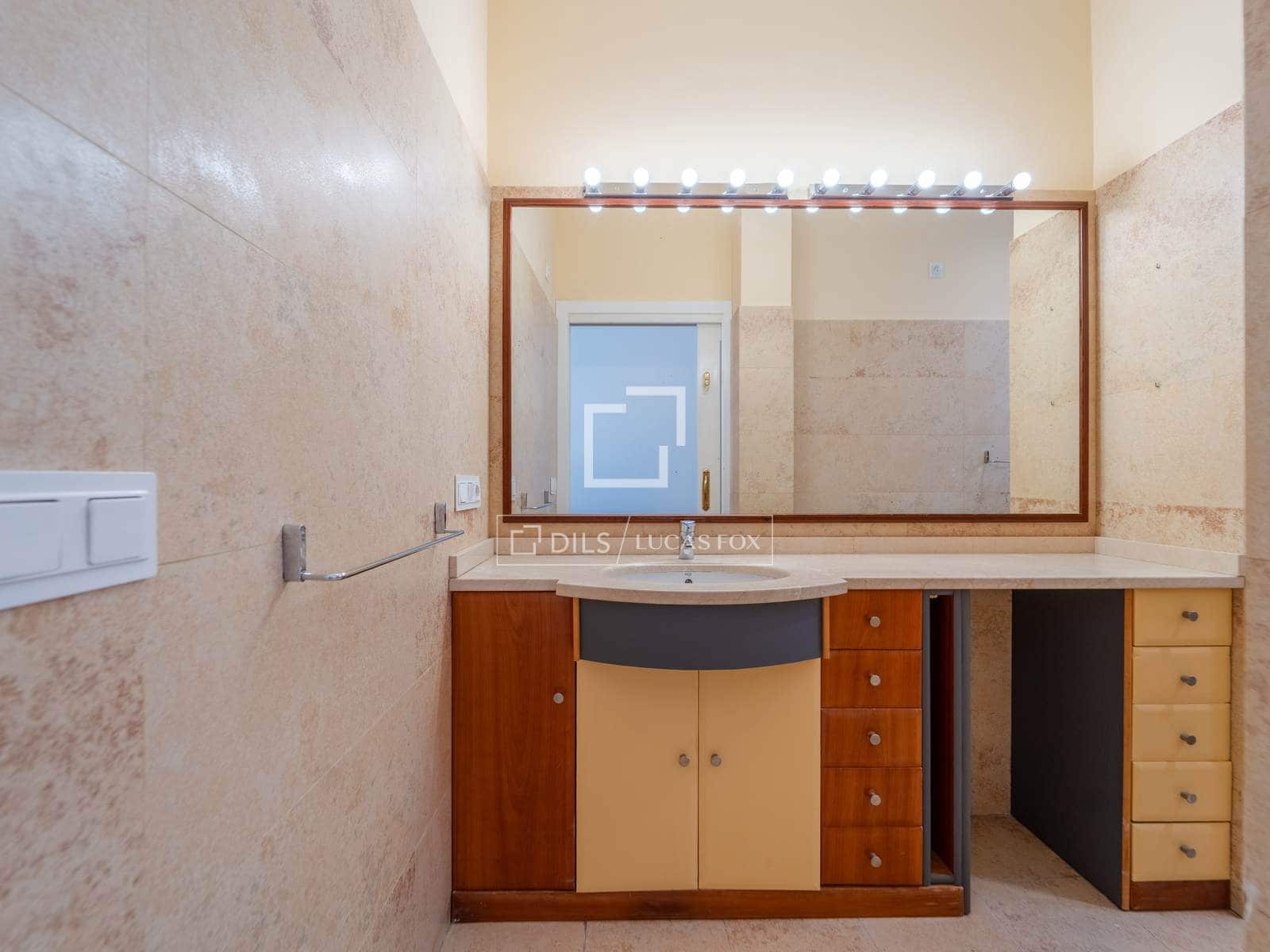 3 slaapkamer Penthouse te huur in Valencia stad - € 3.800 (Ref: 9819154)