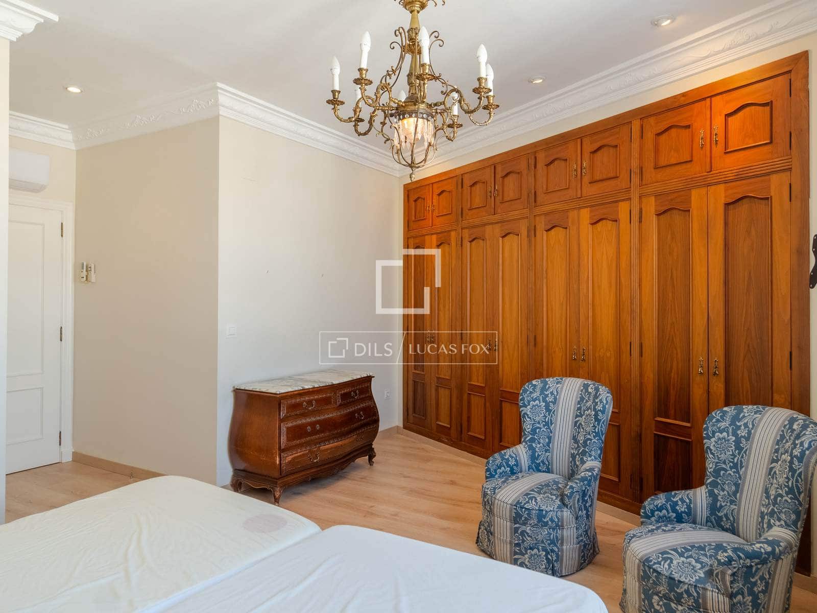 3 slaapkamer Penthouse te huur in Valencia stad - € 3.800 (Ref: 9819154)