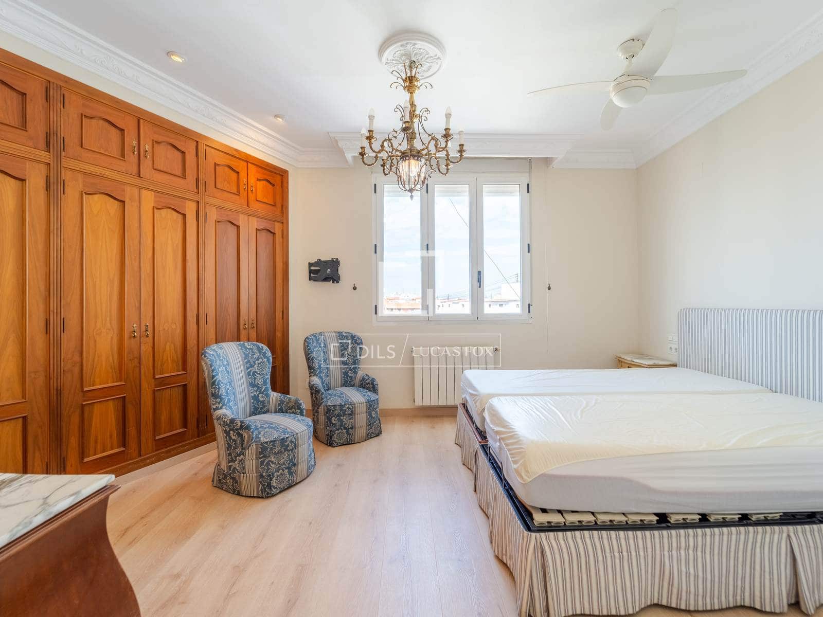 3 slaapkamer Penthouse te huur in Valencia stad - € 3.800 (Ref: 9819154)