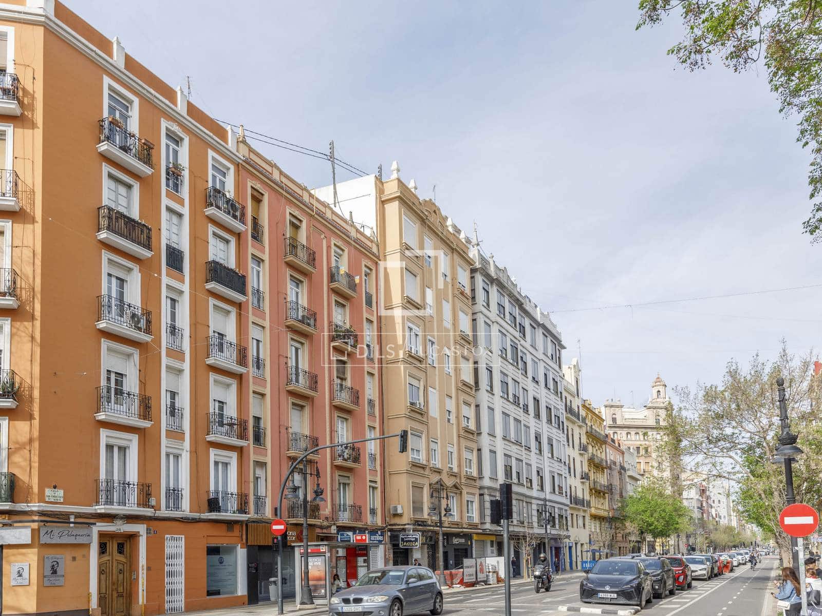 3 slaapkamer Penthouse te huur in Valencia stad - € 3.800 (Ref: 9819154)