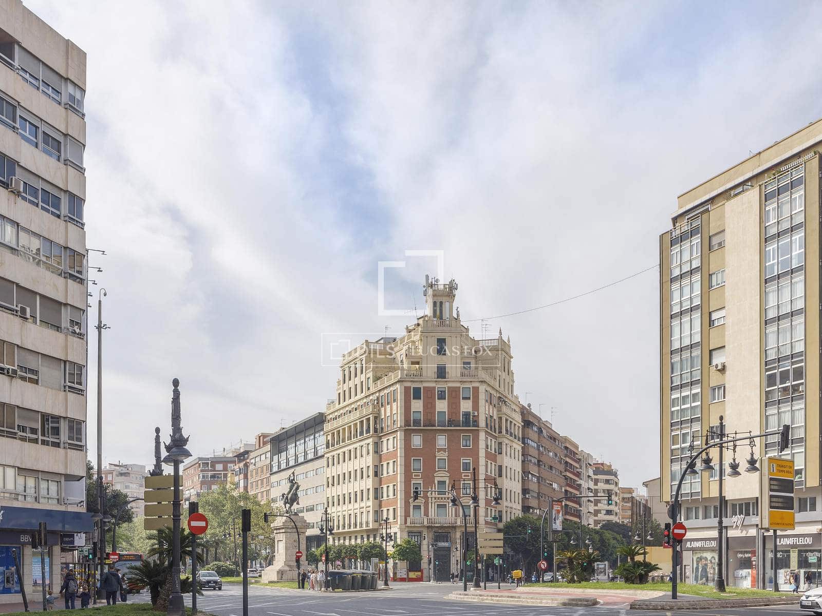 3 slaapkamer Penthouse te huur in Valencia stad - € 3.800 (Ref: 9819154)