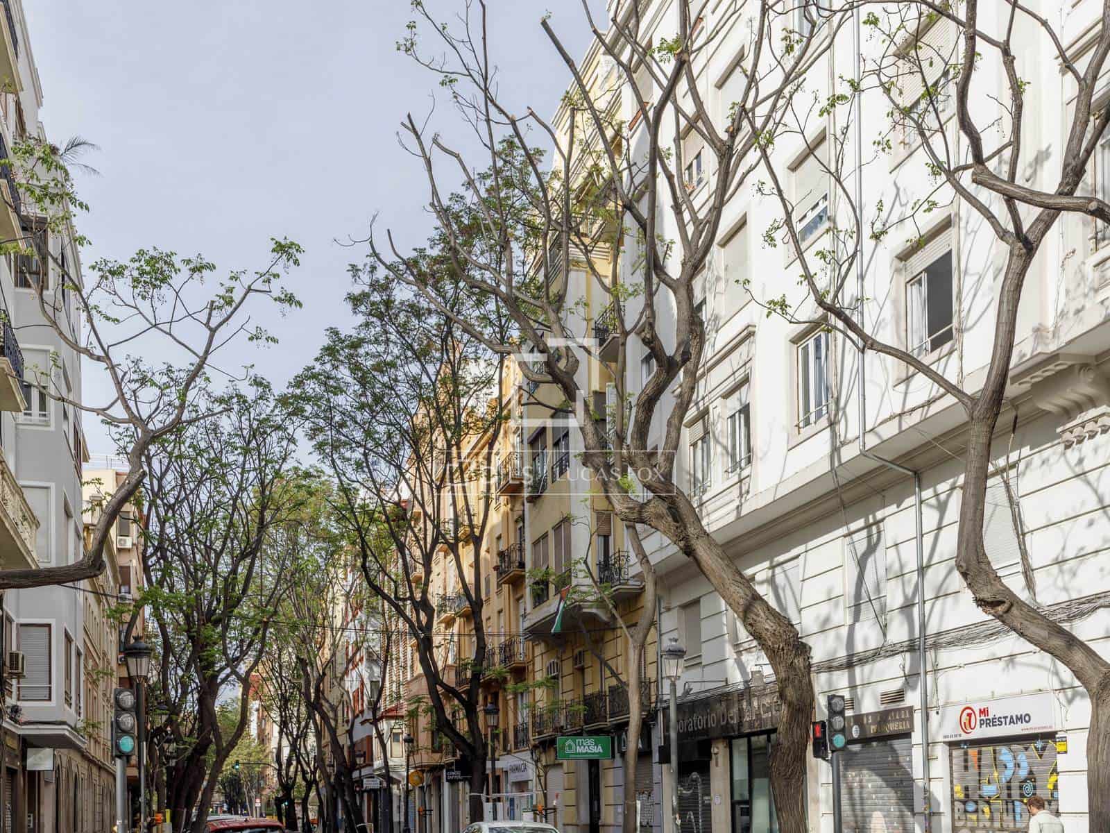 3 slaapkamer Penthouse te huur in Valencia stad - € 3.800 (Ref: 9819154)