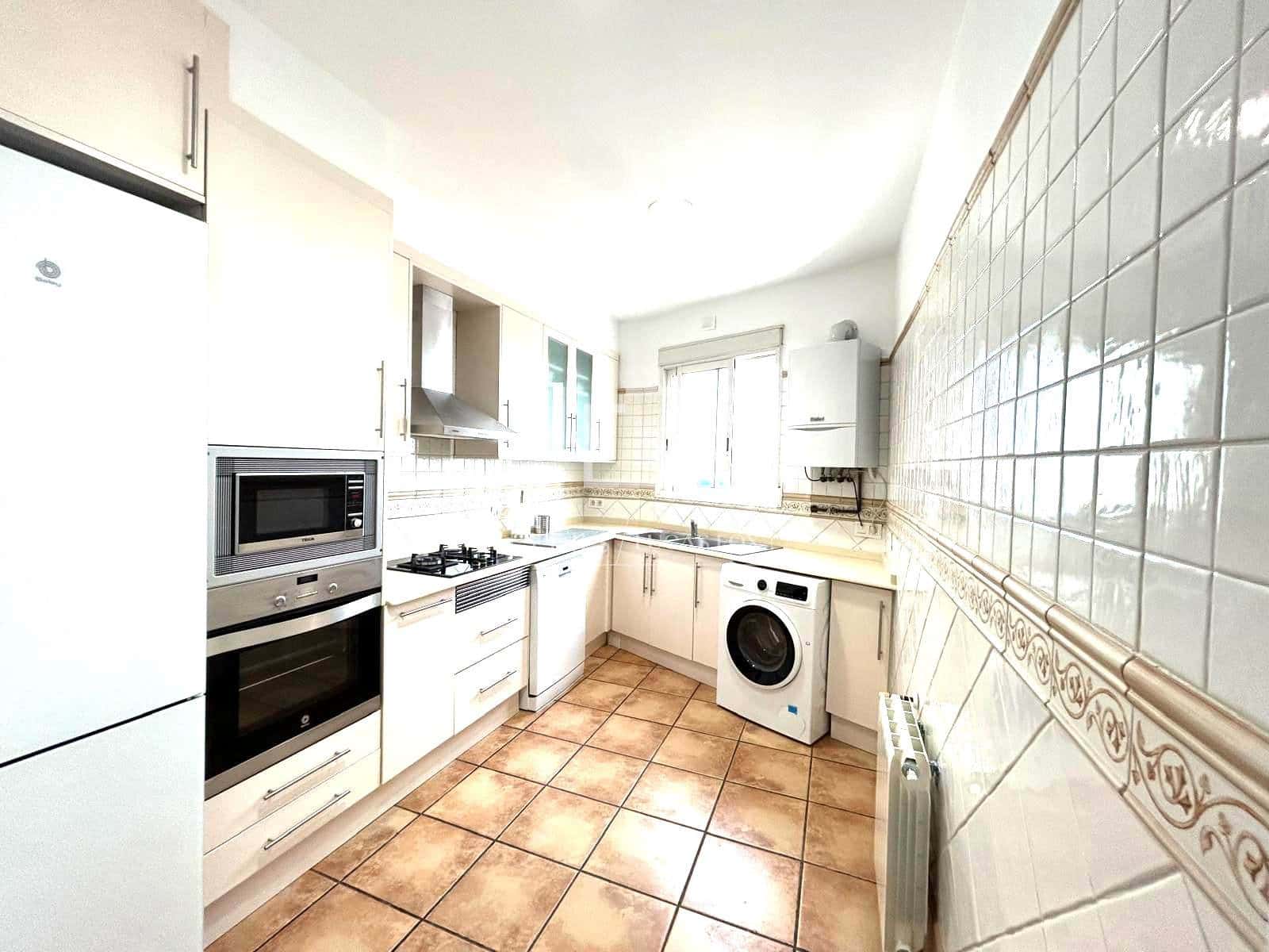 3 soverom Penthouse til leie i Valencia by - € 2 950 (Ref: 9819154)