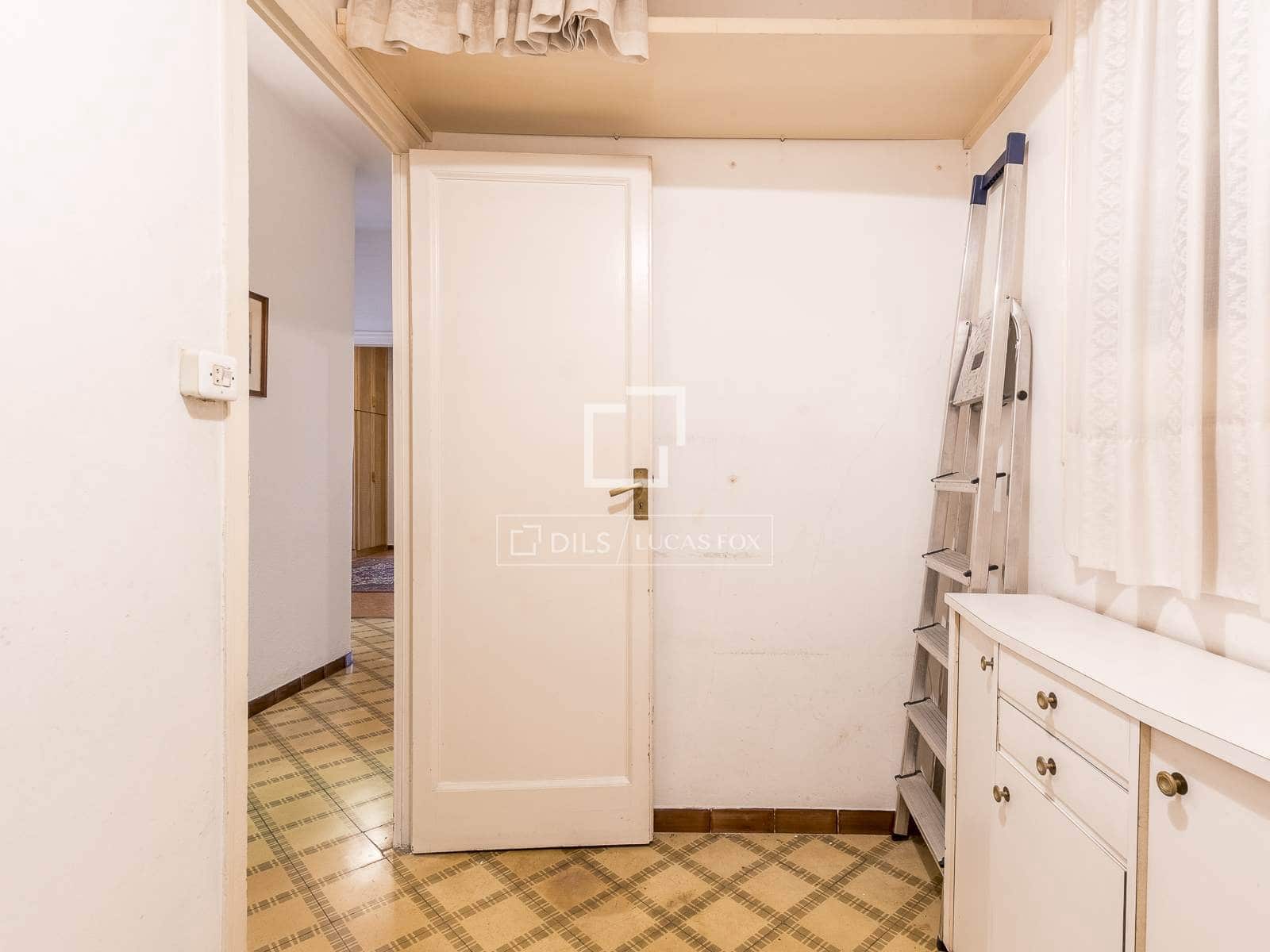 Apartamento de 6 habitaciones en Barcelona ciudad en venta - 950.000 € (Ref: 9819299)
