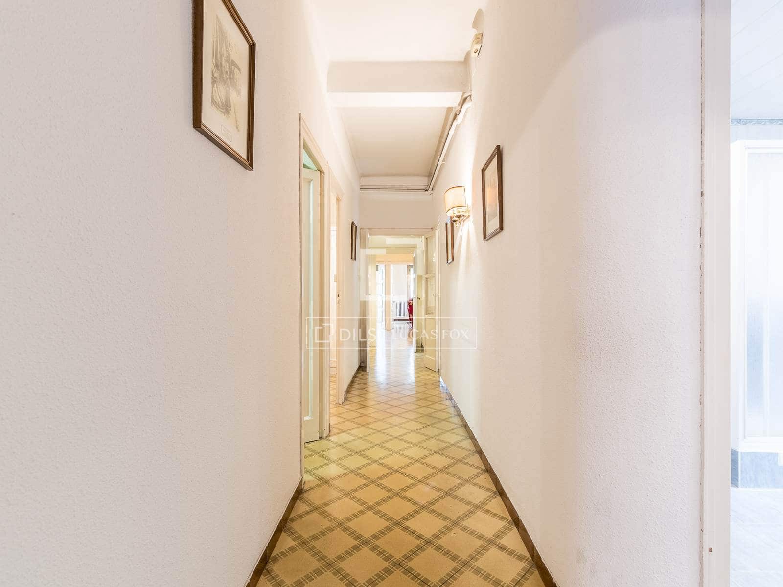 Apartamento de 6 habitaciones en Barcelona ciudad en venta - 950.000 € (Ref: 9819299)
