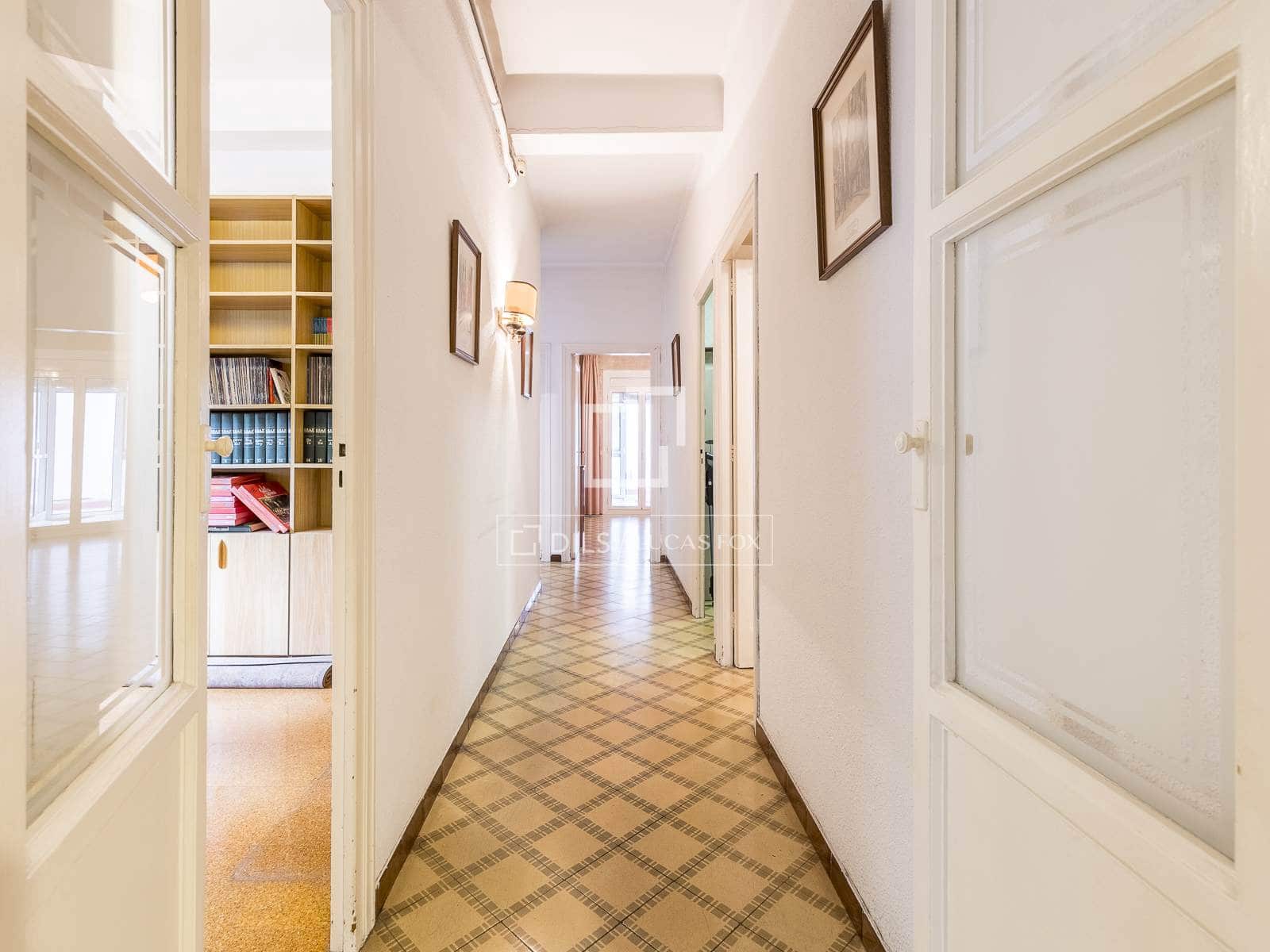 Apartamento de 6 habitaciones en Barcelona ciudad en venta - 950.000 € (Ref: 9819299)
