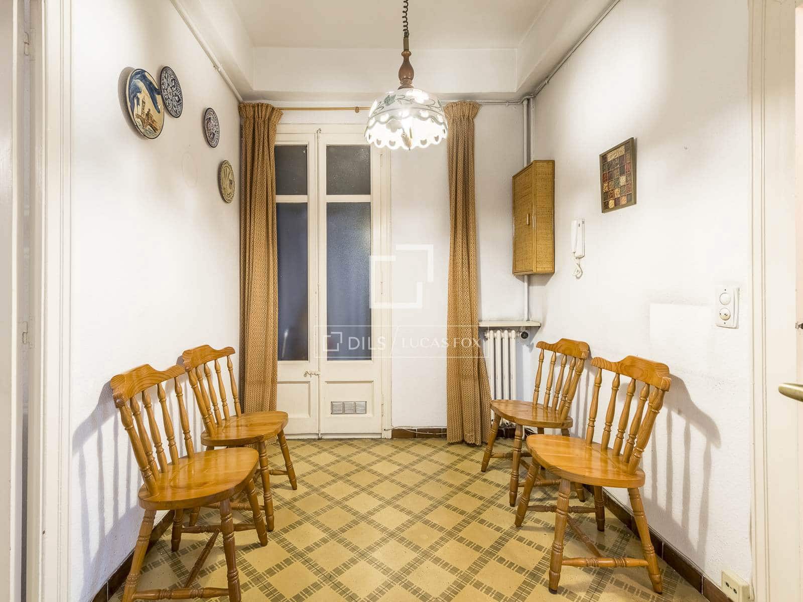 Apartamento de 6 habitaciones en Barcelona ciudad en venta - 950.000 € (Ref: 9819299)