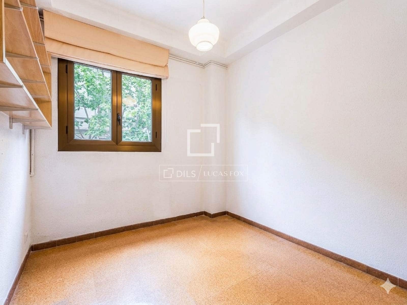 Apartamento de 6 habitaciones en Barcelona ciudad en venta - 950.000 € (Ref: 9819299)