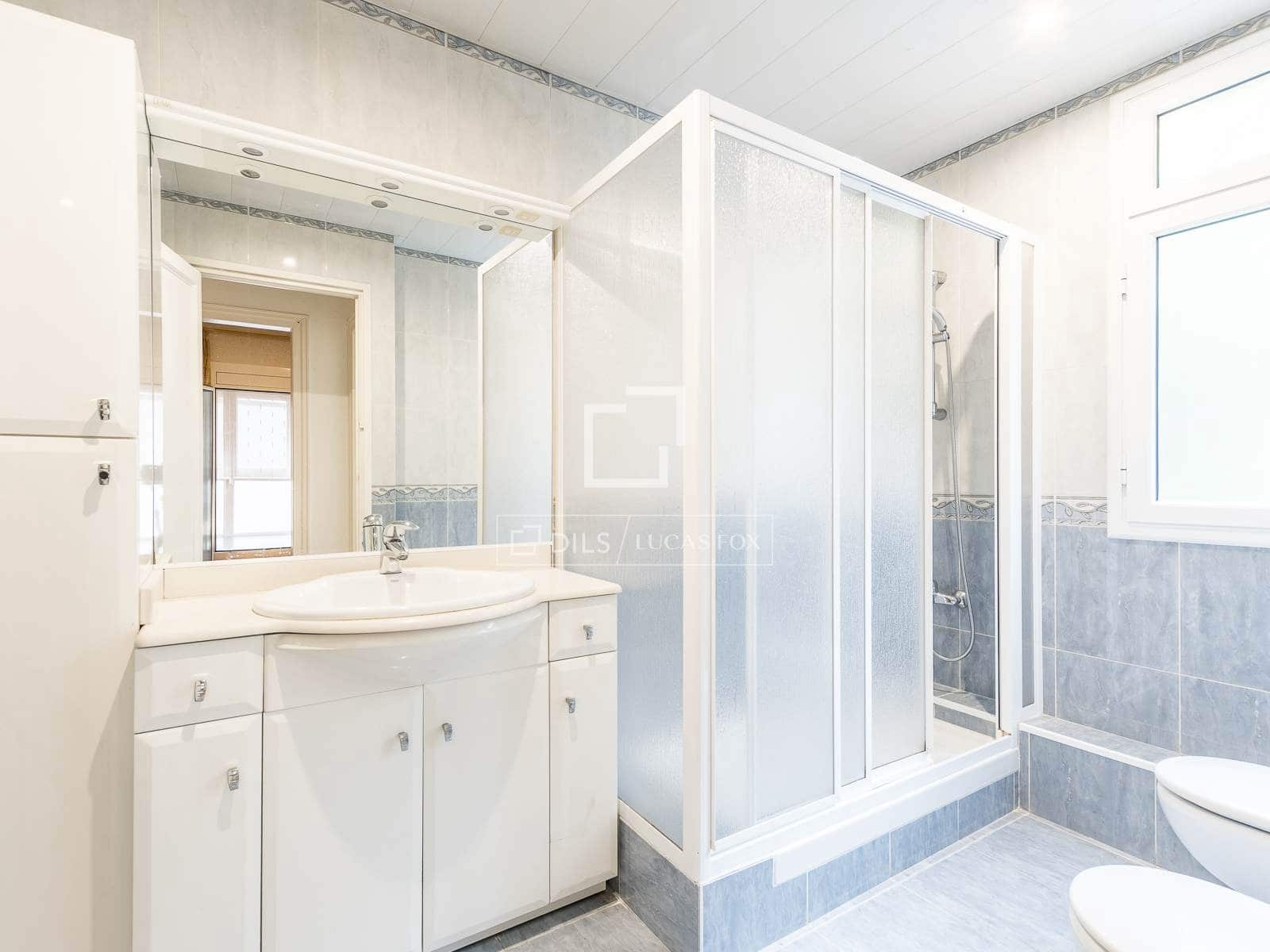 Apartamento de 6 habitaciones en Barcelona ciudad en venta - 950.000 € (Ref: 9819299)