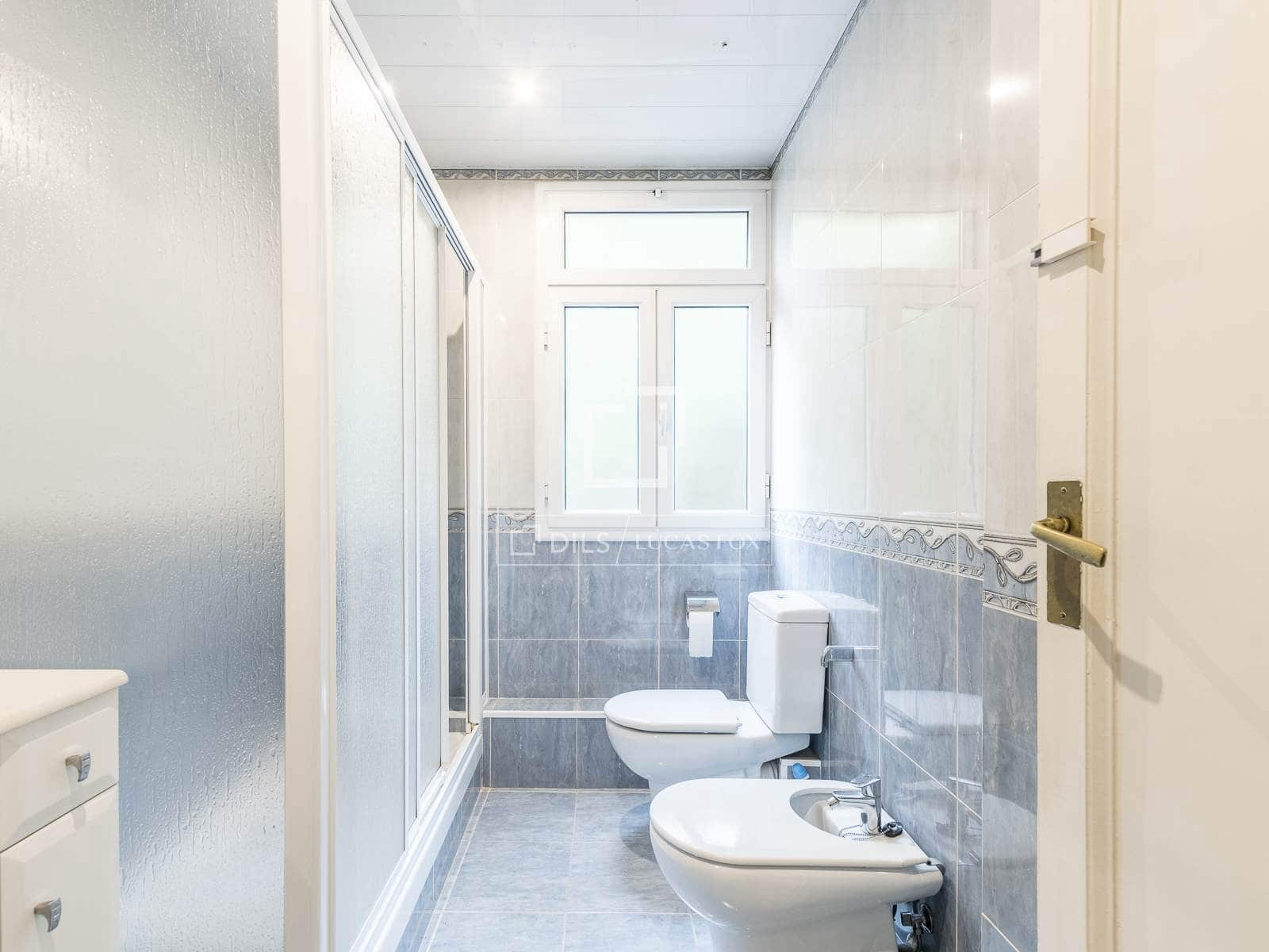 Apartamento de 6 habitaciones en Barcelona ciudad en venta - 950.000 € (Ref: 9819299)