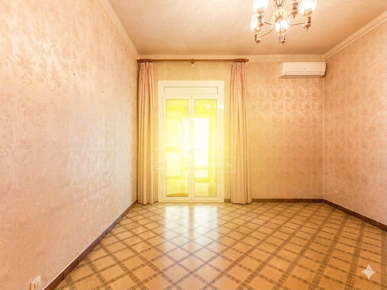 Apartamento de 6 habitaciones en Barcelona ciudad en venta - 950.000 € (Ref: 9819299)