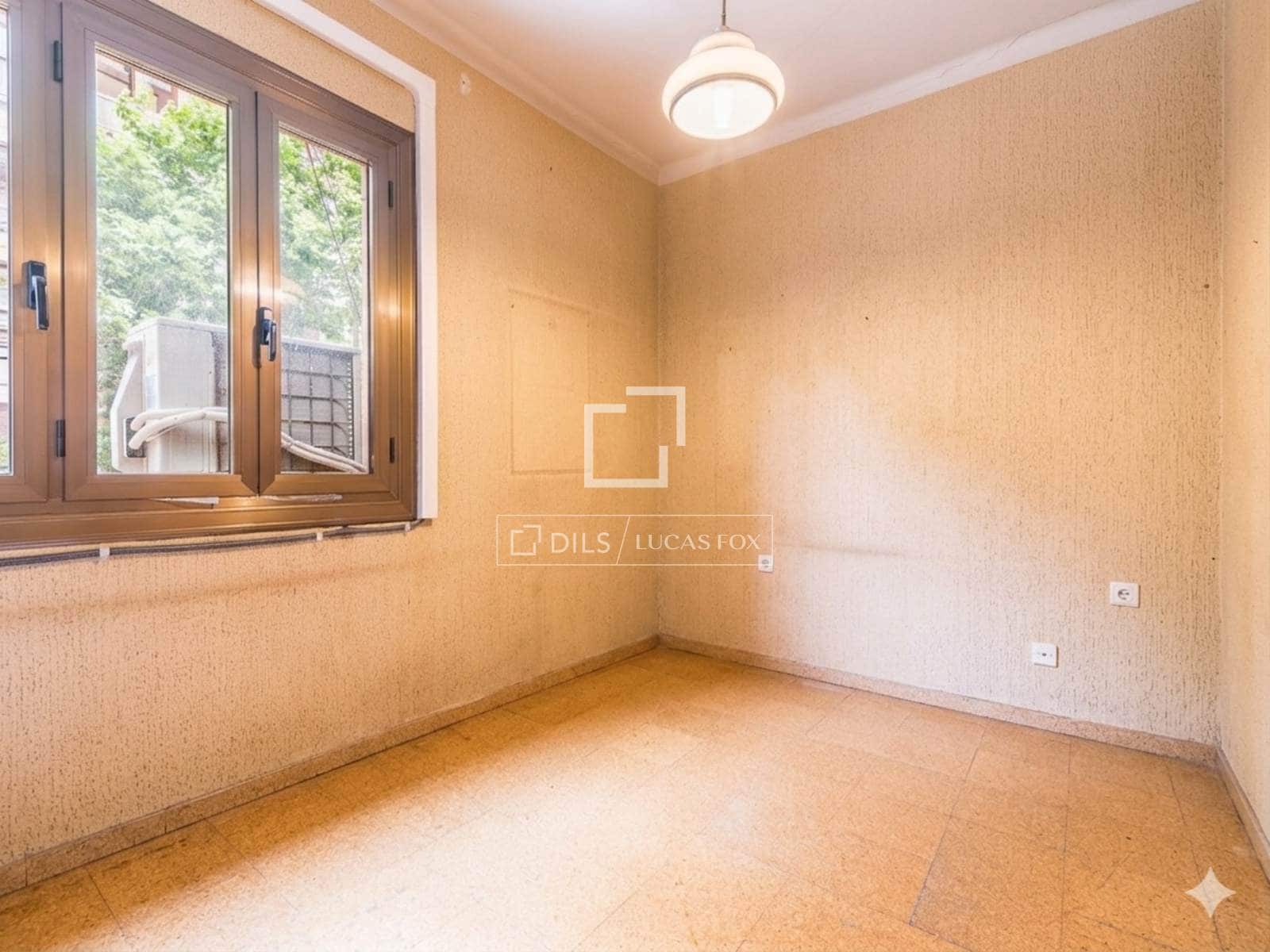 Apartamento de 6 habitaciones en Barcelona ciudad en venta - 950.000 € (Ref: 9819299)