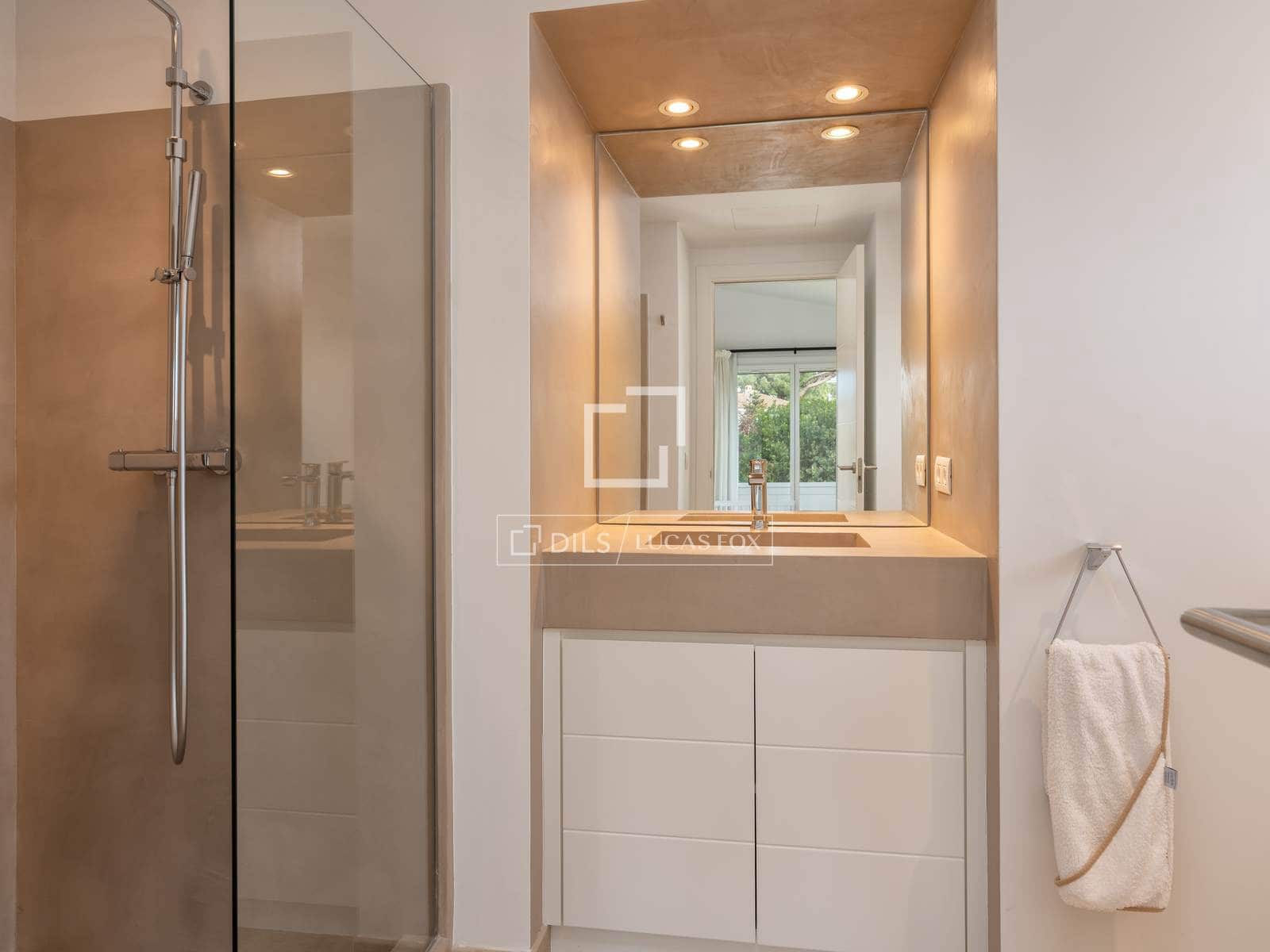 5 slaapkamer Villa te koop in Mont-ras met zwembad garage - € 1.275.000 (Ref: 9819300)