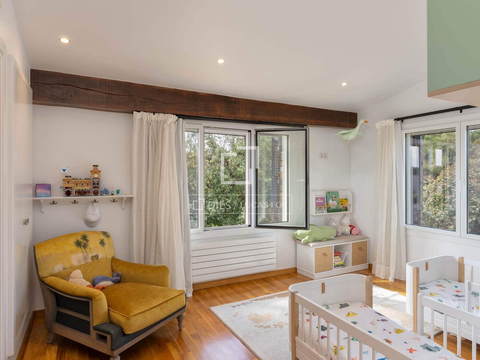 5 slaapkamer Villa te koop in Mont-ras met zwembad garage - € 1.275.000 (Ref: 9819300)