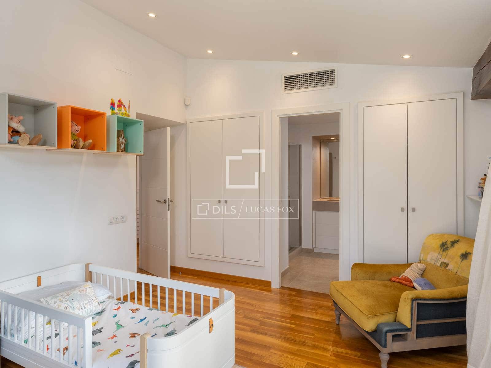 5 slaapkamer Villa te koop in Mont-ras met zwembad garage - € 1.275.000 (Ref: 9819300)