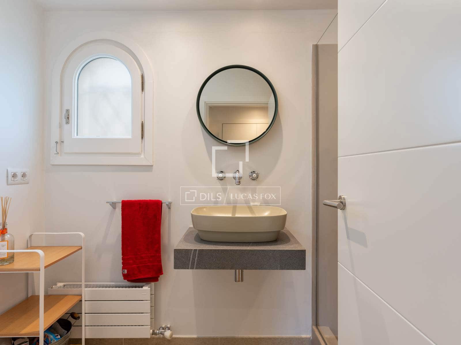 5 slaapkamer Villa te koop in Mont-ras met zwembad garage - € 1.275.000 (Ref: 9819300)