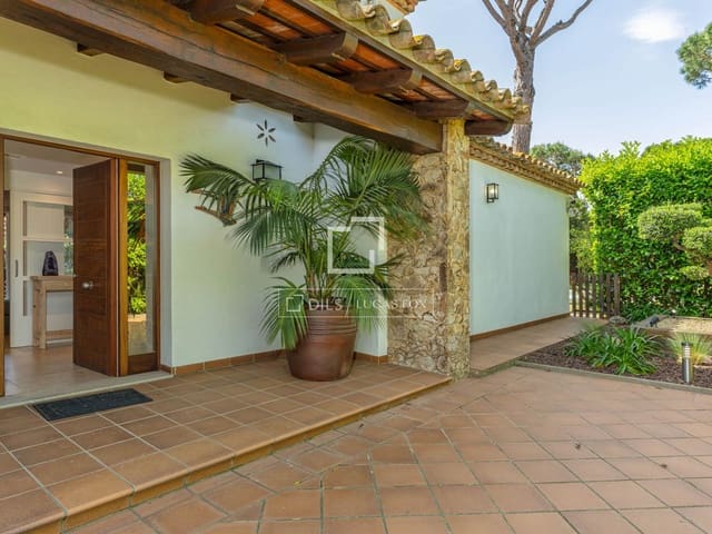 5 slaapkamer Villa te koop in Mont-ras met zwembad garage - € 1.275.000 (Ref: 9819300)