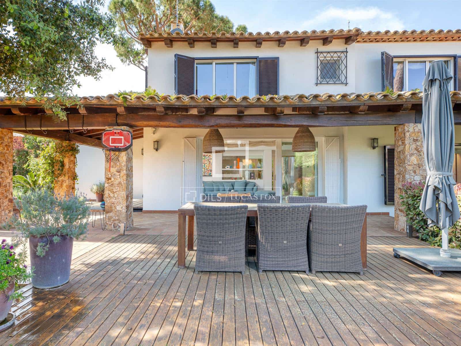 5 slaapkamer Villa te koop in Mont-ras met zwembad garage - € 1.275.000 (Ref: 9819300)