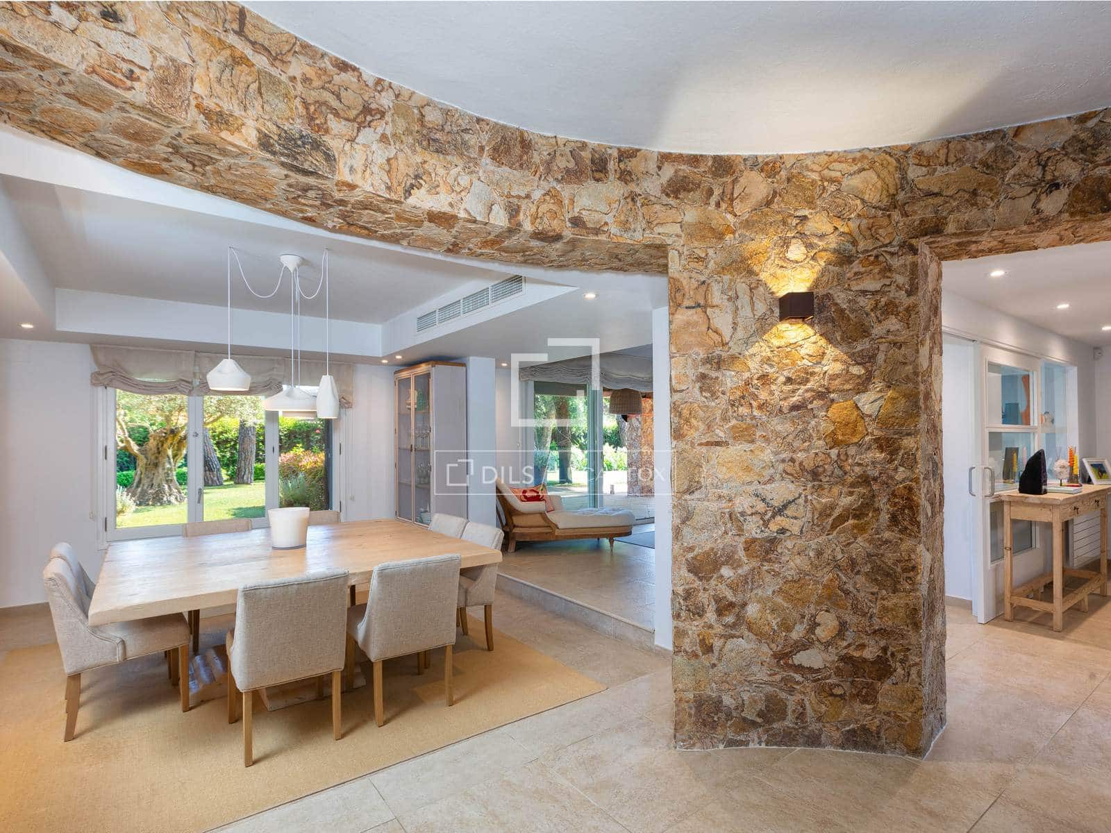 5 slaapkamer Villa te koop in Mont-ras met zwembad garage - € 1.275.000 (Ref: 9819300)