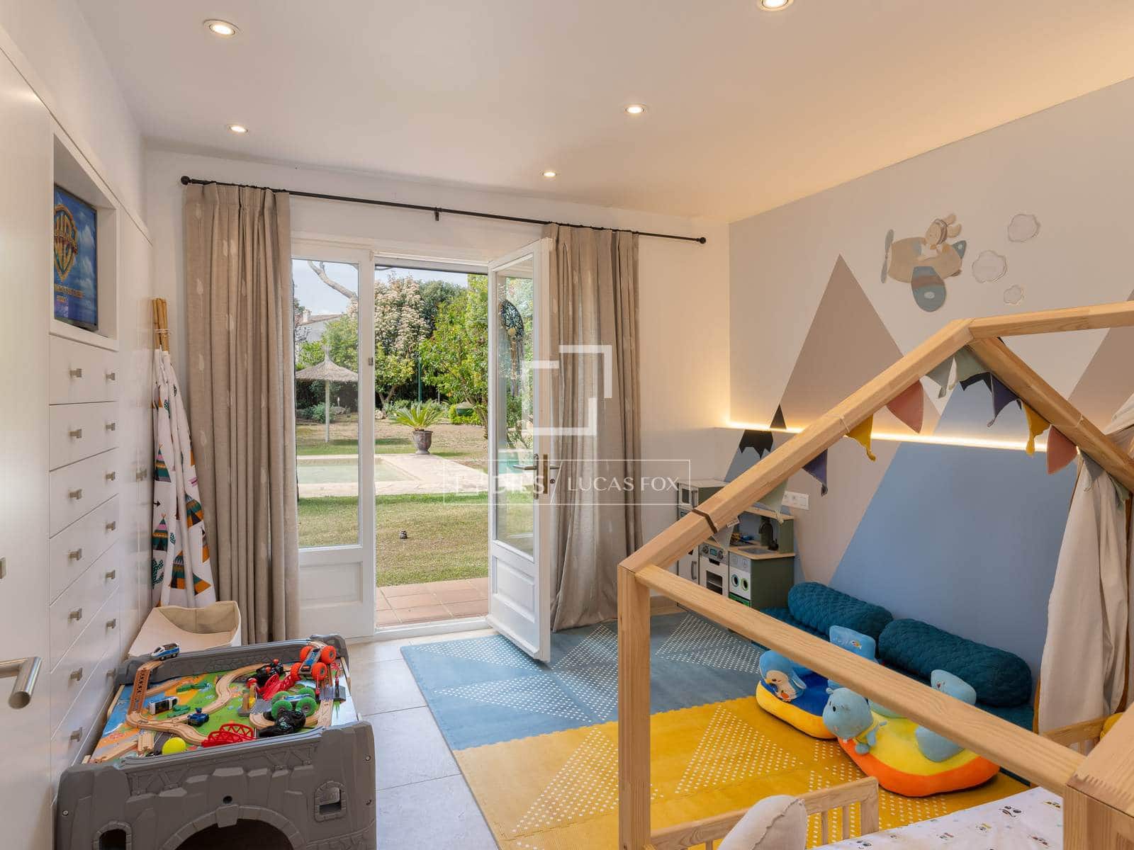 5 slaapkamer Villa te koop in Mont-ras met zwembad garage - € 1.275.000 (Ref: 9819300)