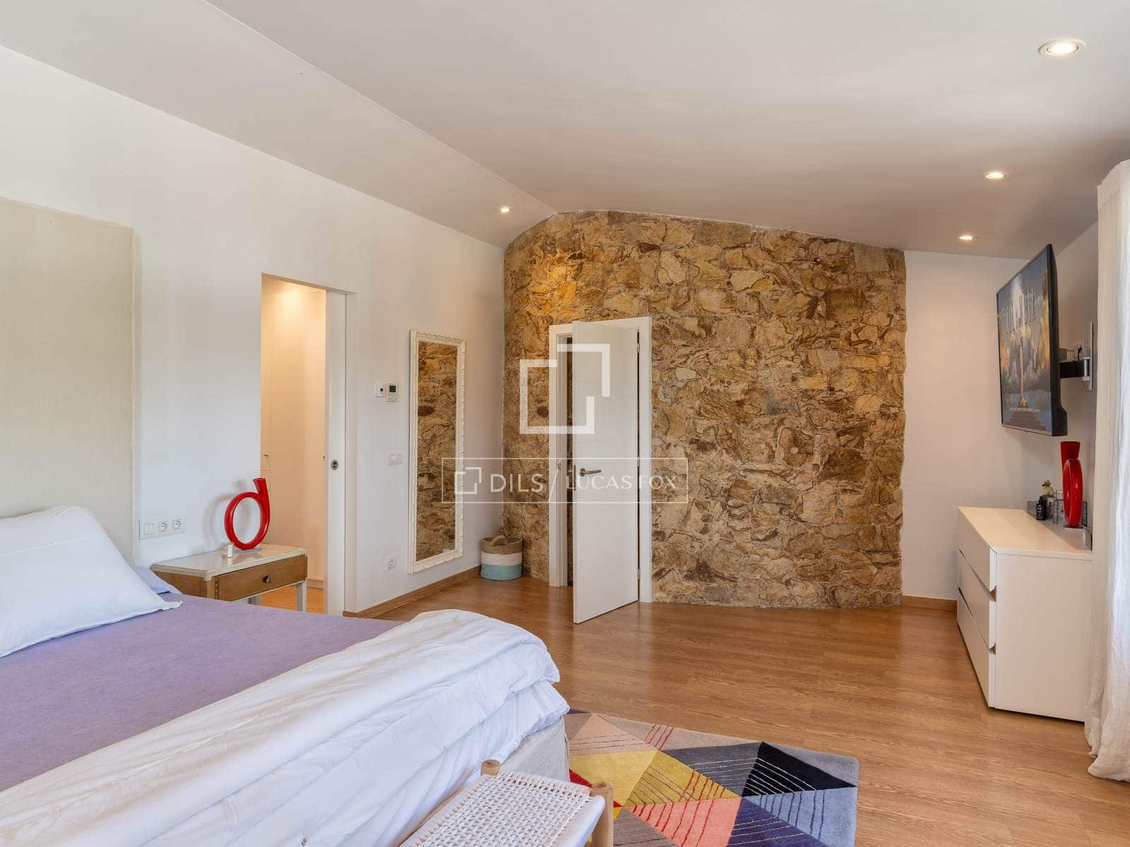 5 slaapkamer Villa te koop in Mont-ras met zwembad garage - € 1.275.000 (Ref: 9819300)