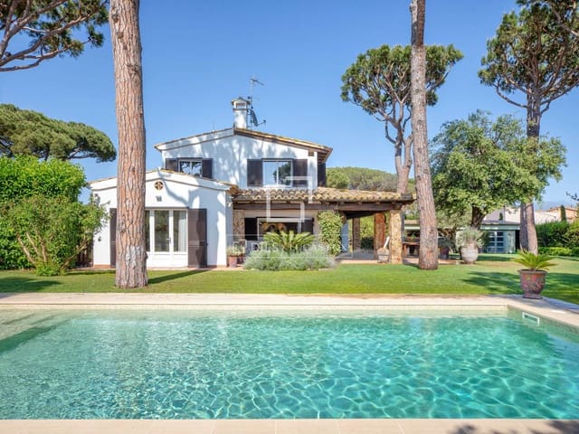 5 slaapkamer Villa te koop in Mont-ras met zwembad garage - € 1.275.000 (Ref: 9819300)