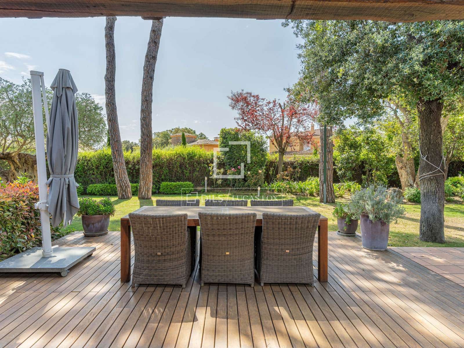 5 slaapkamer Villa te koop in Mont-ras met zwembad garage - € 1.275.000 (Ref: 9819300)