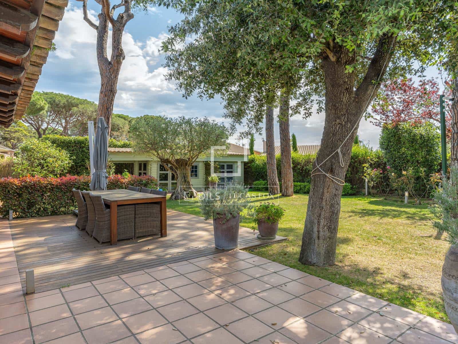 5 slaapkamer Villa te koop in Mont-ras met zwembad garage - € 1.275.000 (Ref: 9819300)